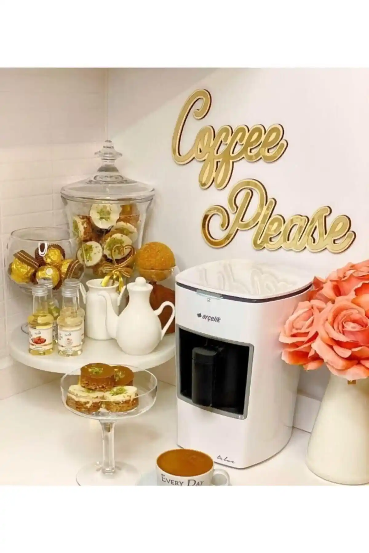 Aynalı Gold Pleksi Duvar Yazısı: Modern ve Şık Dekorasyon Çözümü