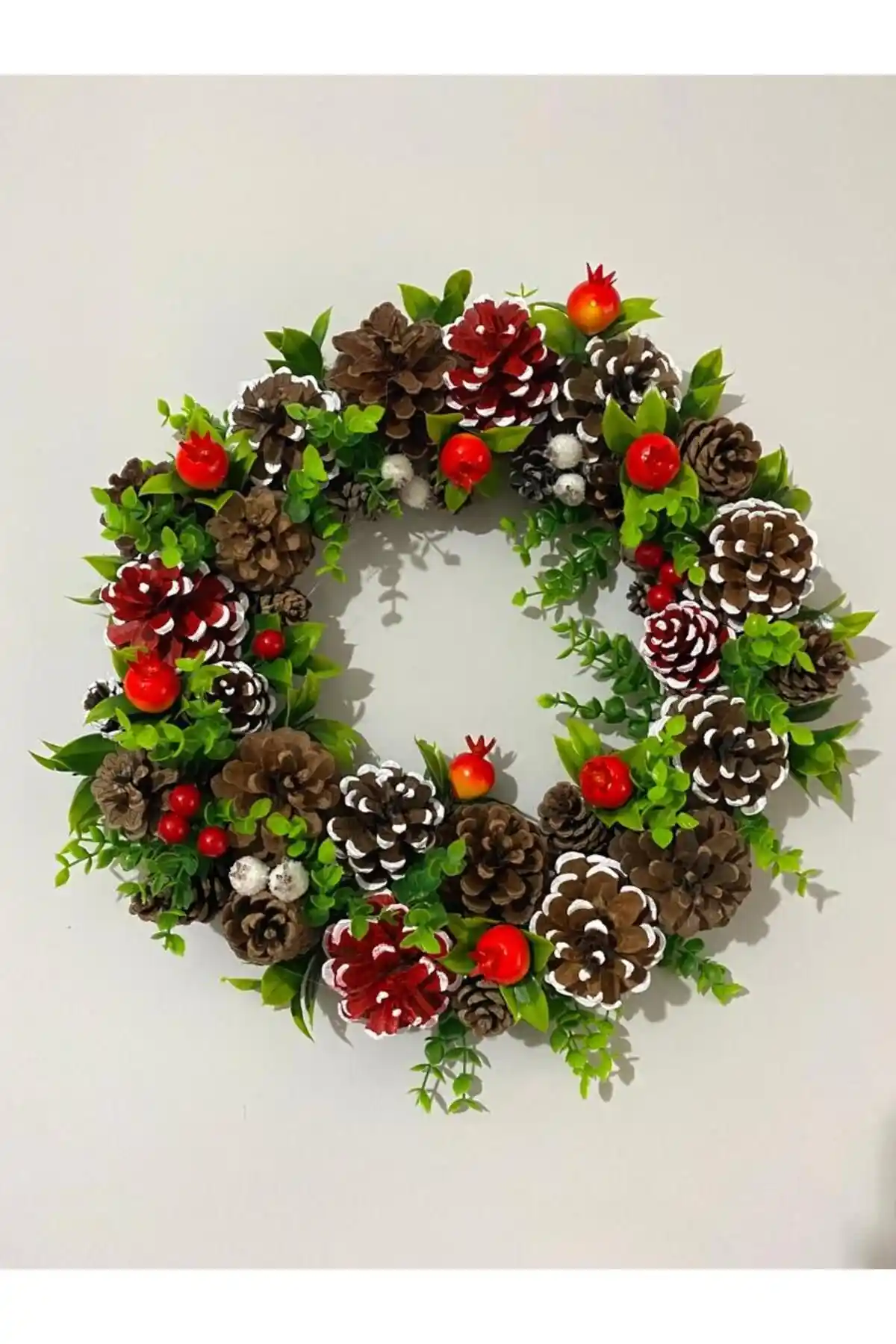 Genel Markalar TF Yılbaşı Kozalak Kapı Süsü Dekorasyon İçin Şık ve Dayanıklı Tasarım