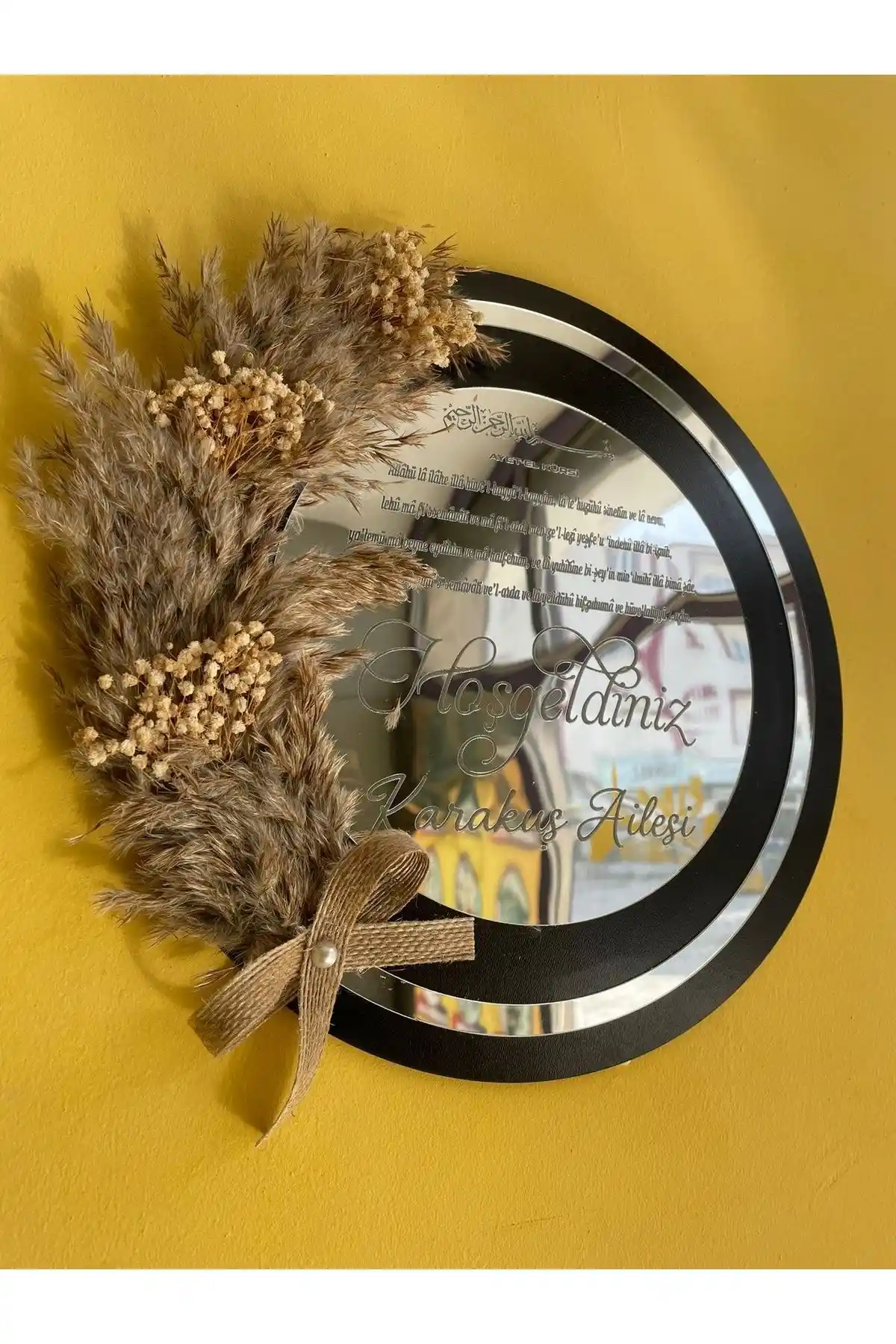 Kişiye Özel Gümüş Renkli Ahşap Kapı Süsü ve Dekoratif Detaylar