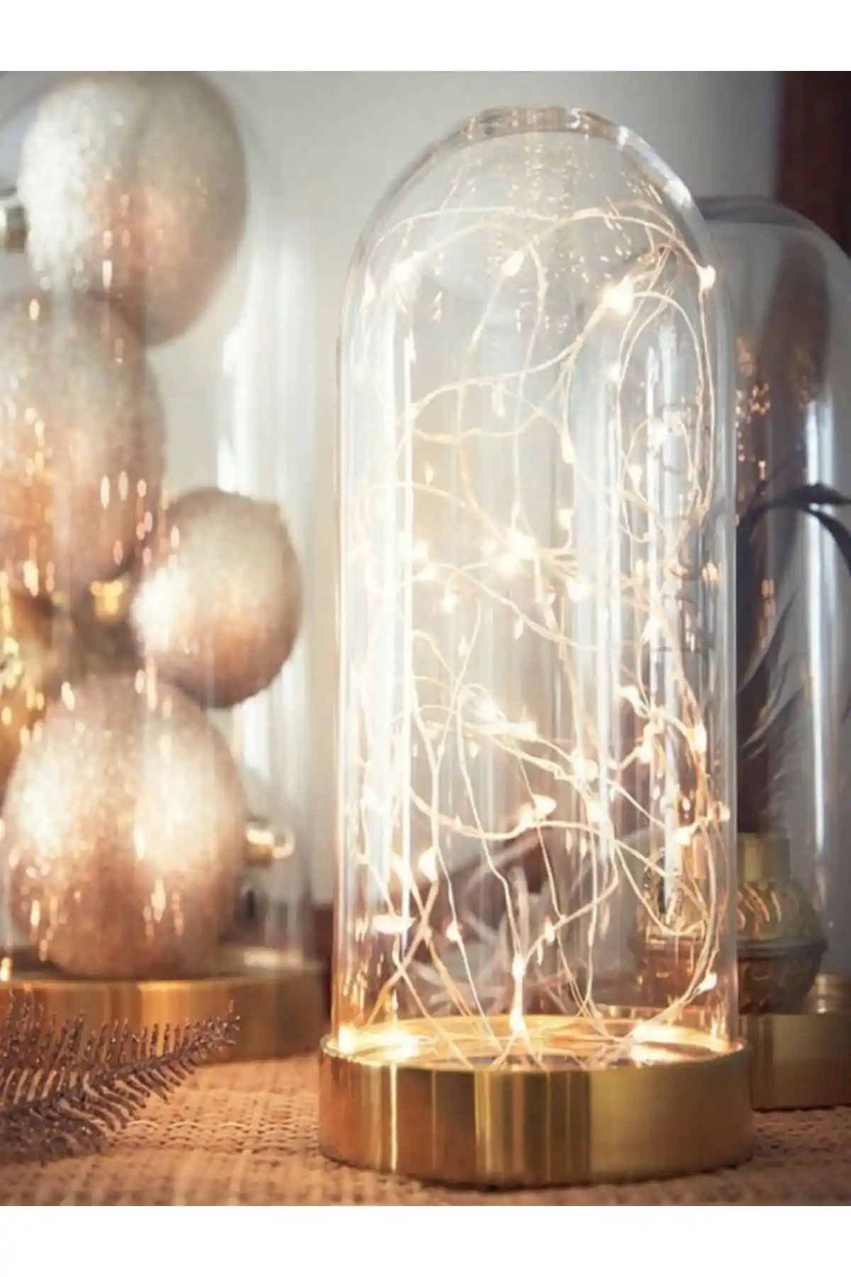 Ledison Led Işıklı Gold Ters Fanus Modern İç Mekan Dekorasyonu İçin Şık ve Fonksiyonel Tasarım