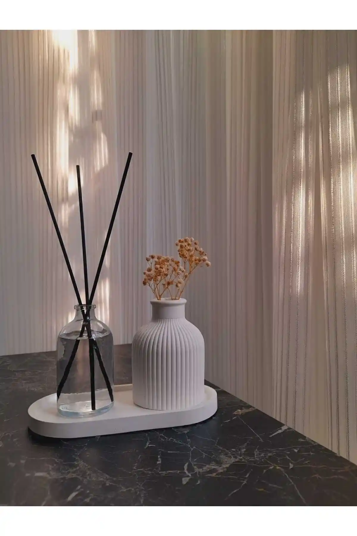 Modern dekorasyon için dayanıklı beton malzemeden minimalist kuru çiçek vazosu ve oda kokusu seti