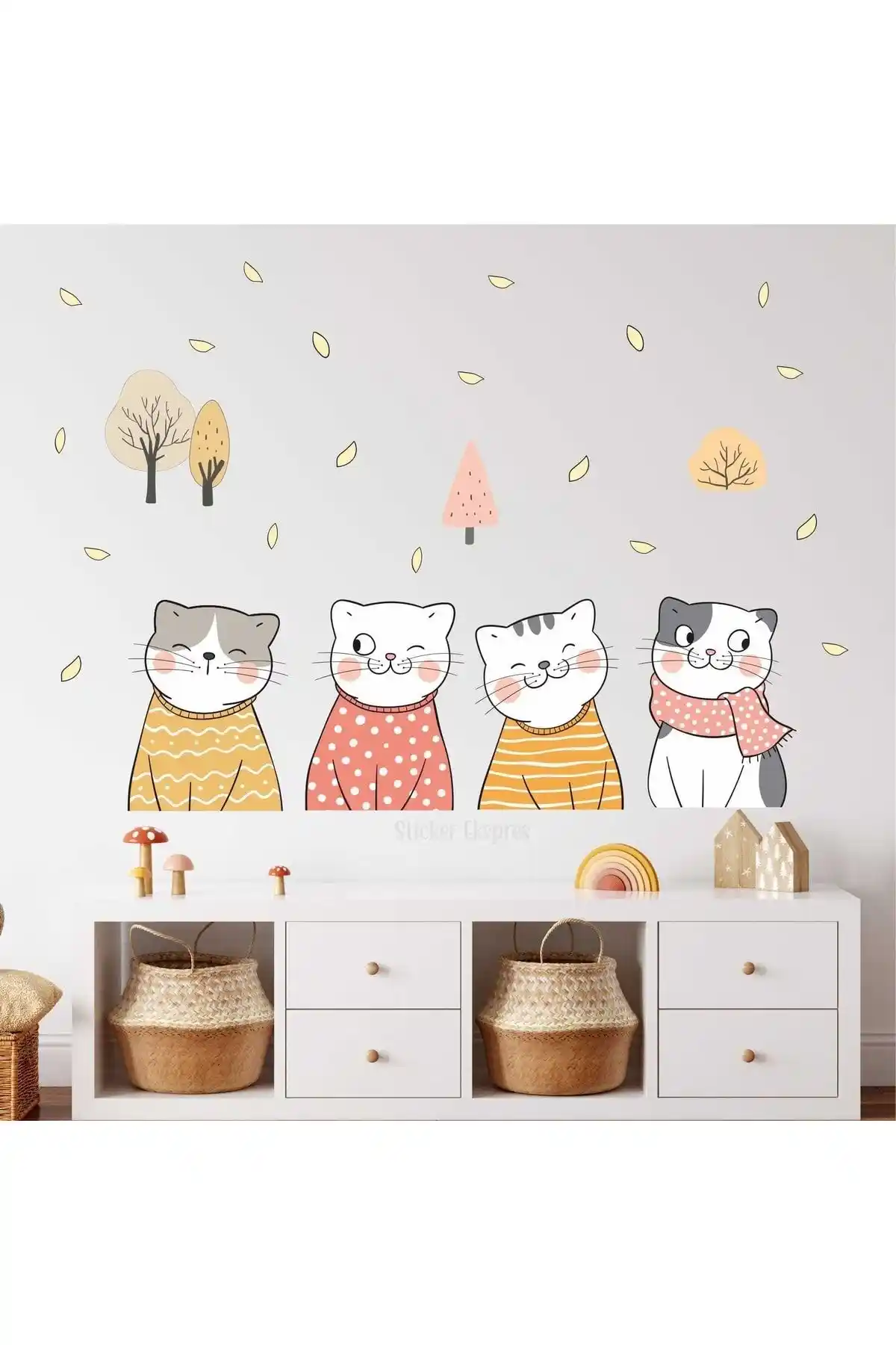 Sevimli Kediler Temalı Çocuk ve Bebek Odası Duvar Sticker Seti Yüksek Kalite Dekorasyon