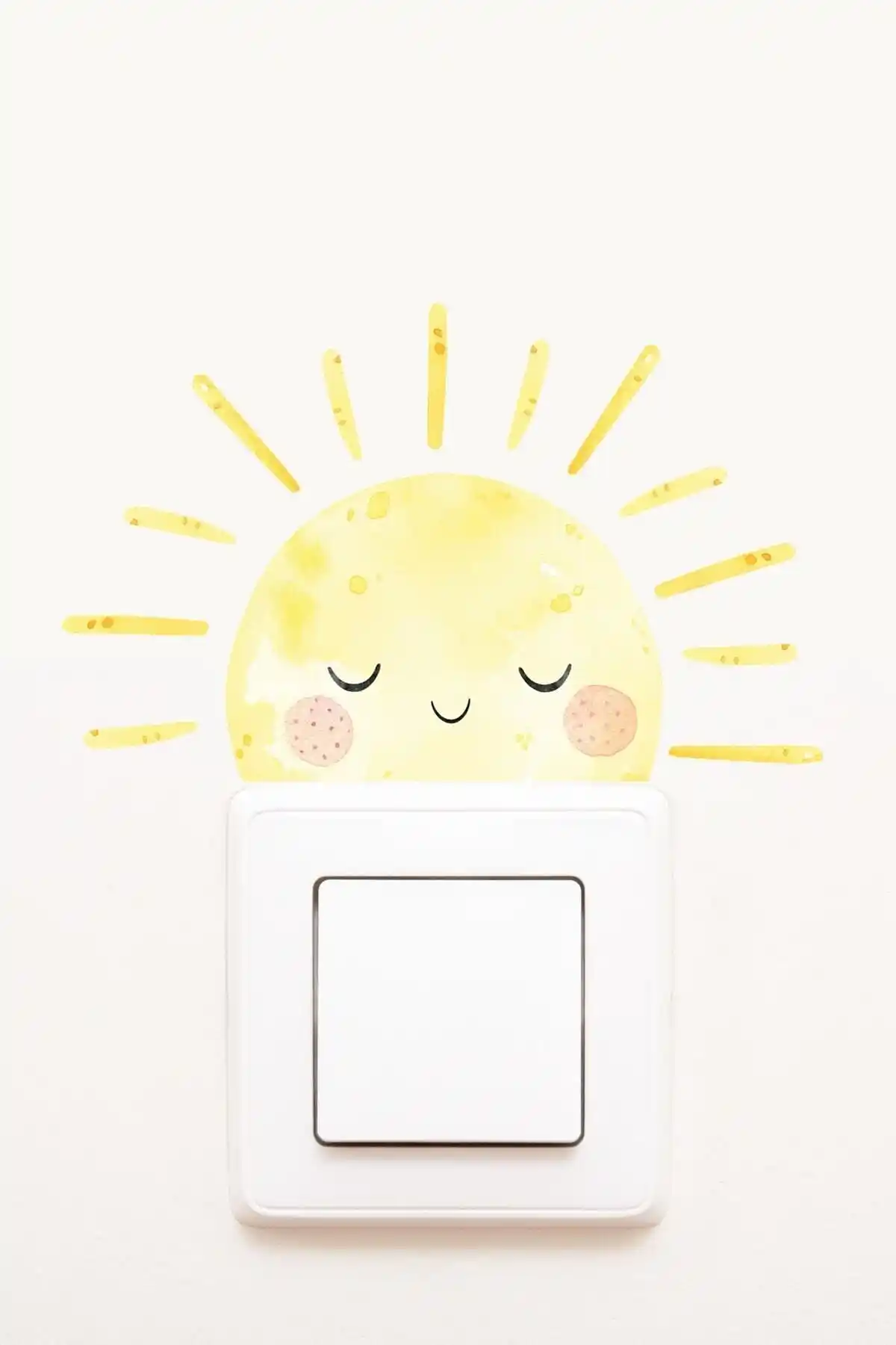 Sim Tasarım Uykucu Güneş Dekoratif Priz Sticker ile Çocuk Odalarına Neşe Katın