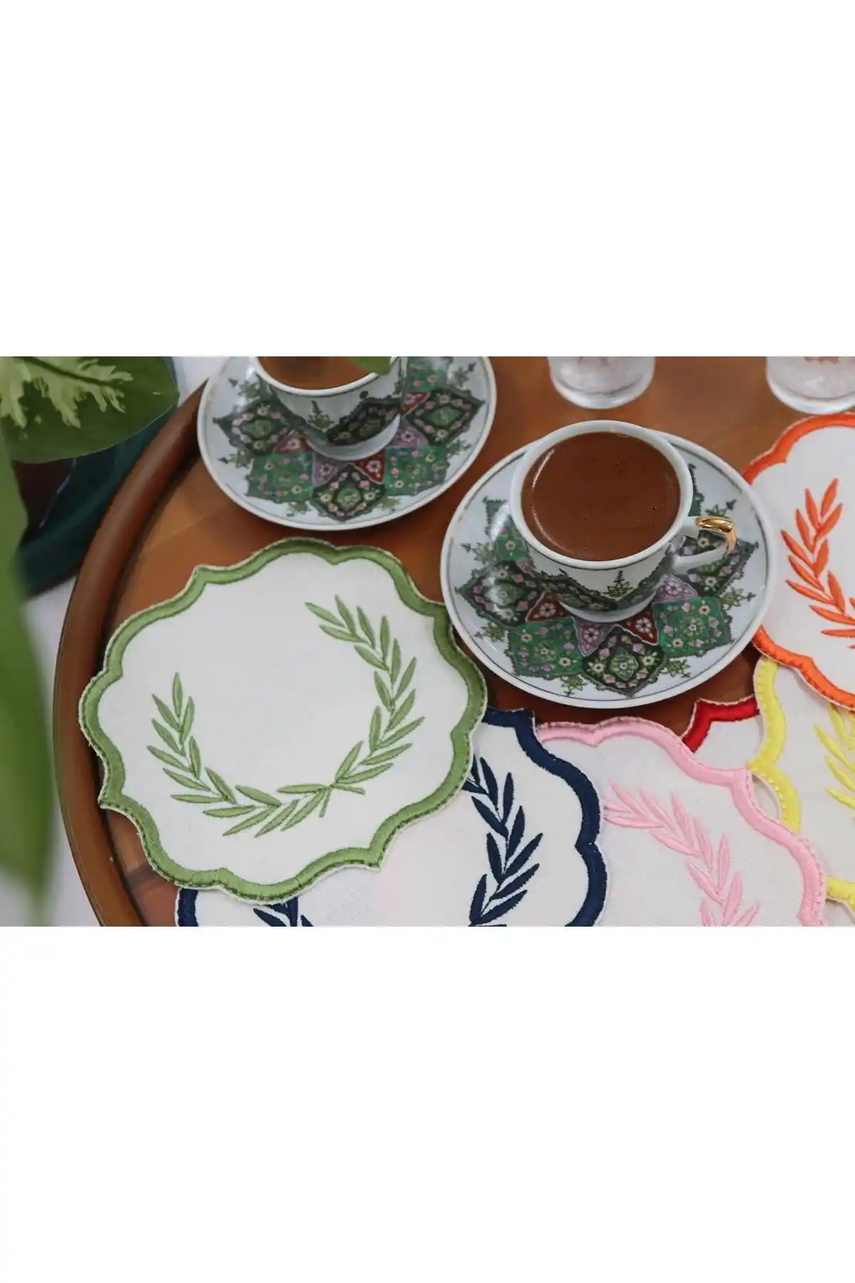 Vipceyiz 6'lı Defne Desenli Sunum Peçetesi Estetik ve Fonksiyonelliğin İdeal Buluşması