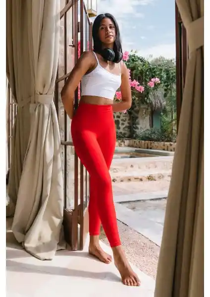 Jerf Geli Yüksek Bel Esnek ve Toparlayıcı Spor Tayt Kırmızı - Konfor ve Şıklık Sunar