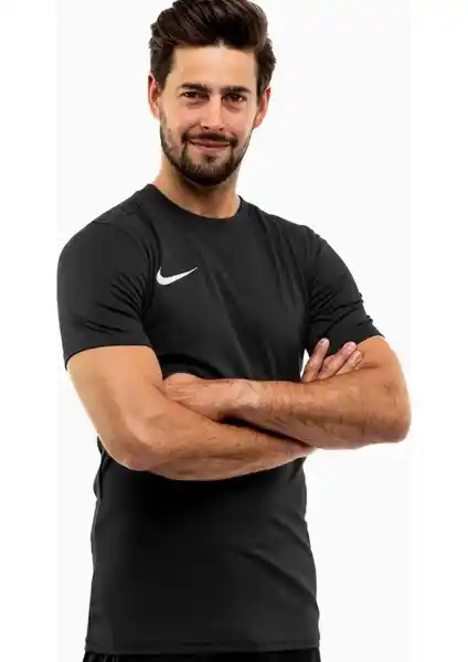 Nike Erkek Dri-Fit Tişört Performans ve Konfor Sunan Spor Giyim Ürünü