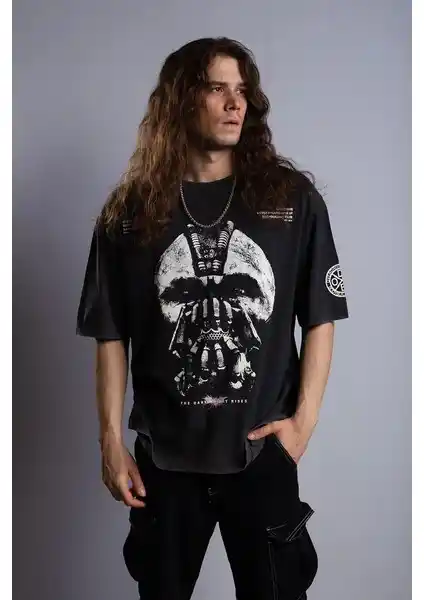 Overdrive Dark Night Rises Oversize T-Shirt: Vintage Rock ve Sokak Modasının Şık Buluşması