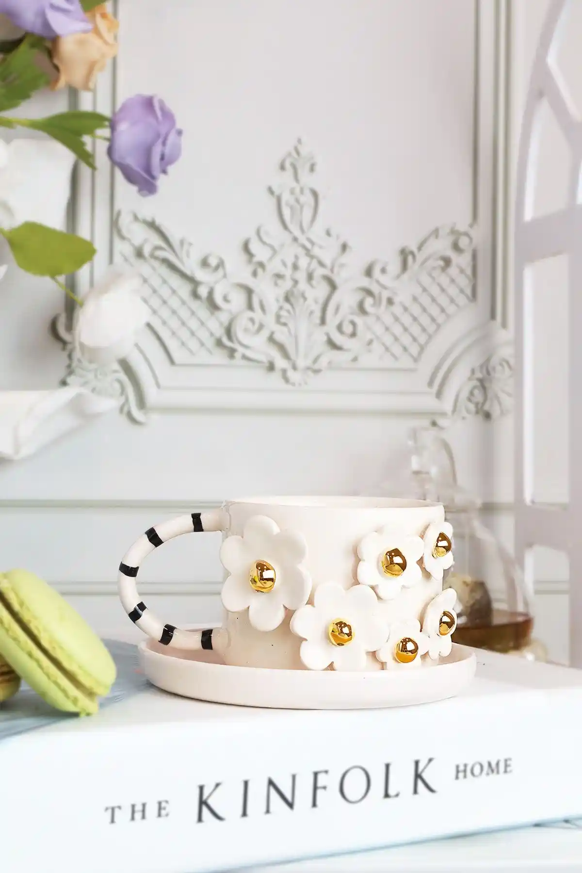 Ada Mia Seramik Papatya Figürlü 24K Altın Dekoratif El Yapımı Mug Günlük ve Özel Kullanım İçin