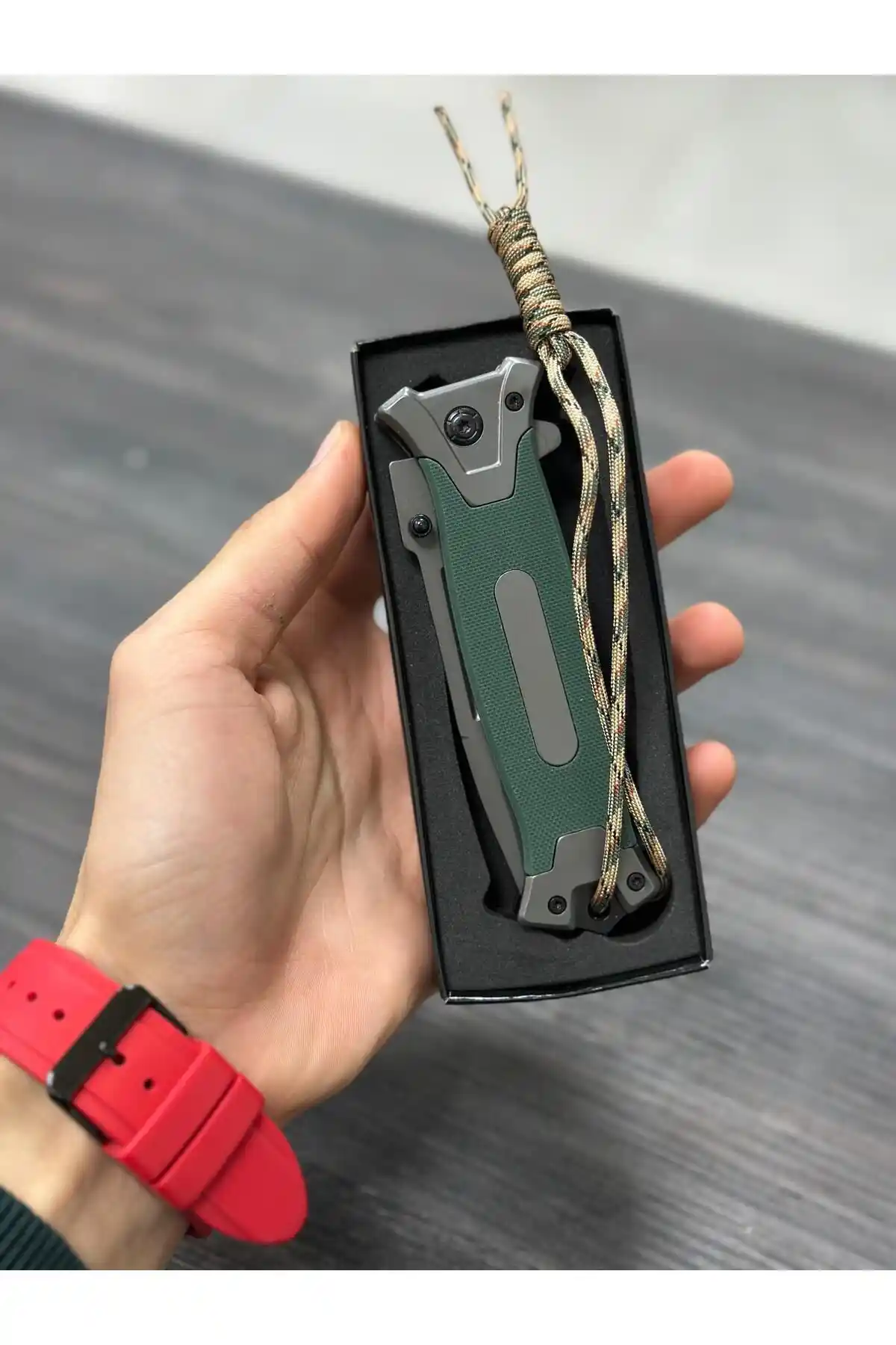 Browning Haki Paracodlu Kutu: Dayanıklı ve Şık Outdoor Ekipmanı Seçenekleri