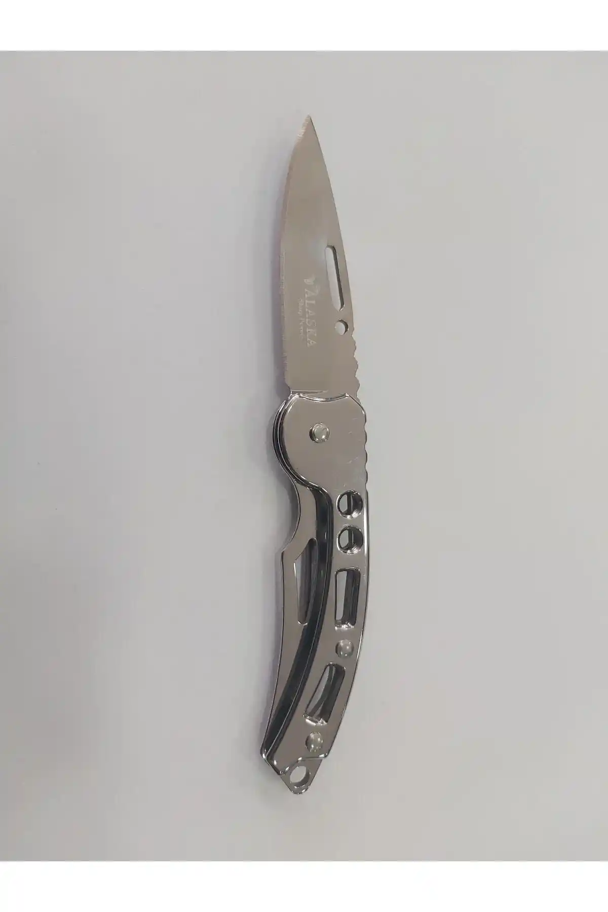 Columbia Alaska Metal Bıçak: Dayanıklı ve Keskin Çok Amaçlı Outdoor ve Mutfak Bıçağı