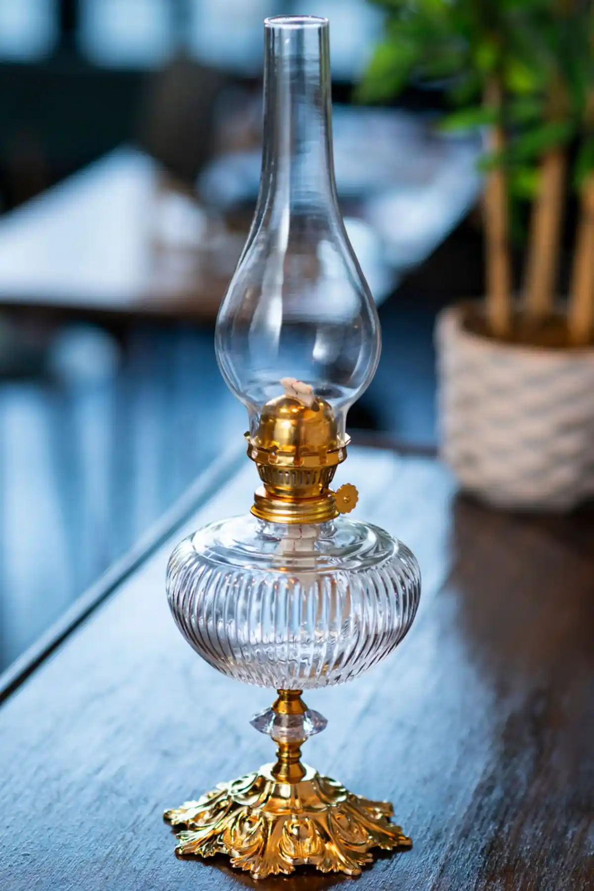 Özlevent Çizgili Ayaklı Gaz Lambası No 14 Nostaljik ve Fonksiyonel Aydınlatma Seçeneği