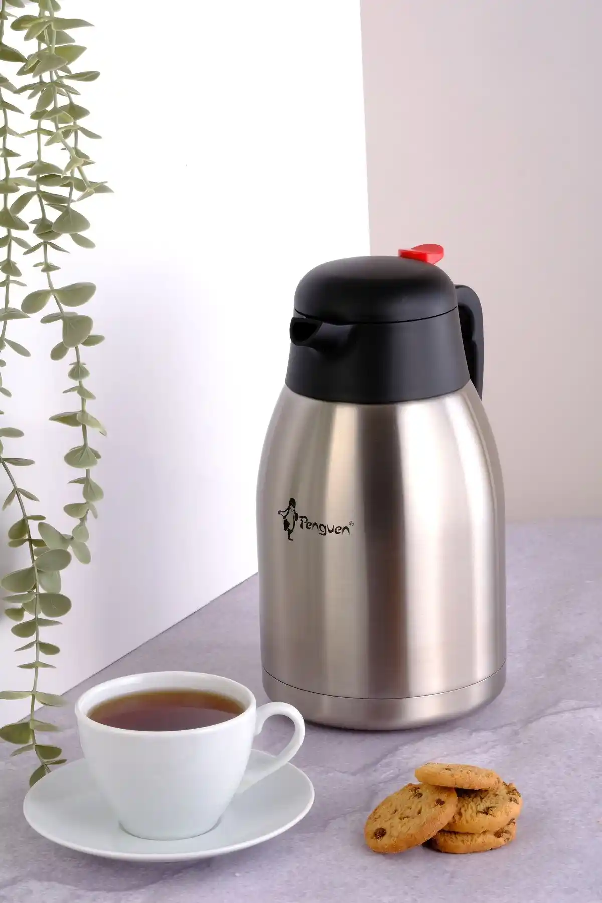 Penguen 2 Litre Paslanmaz Çelik Çay Termosu: Dayanıklı ve Yüksek Performanslı Saklama Çözümü