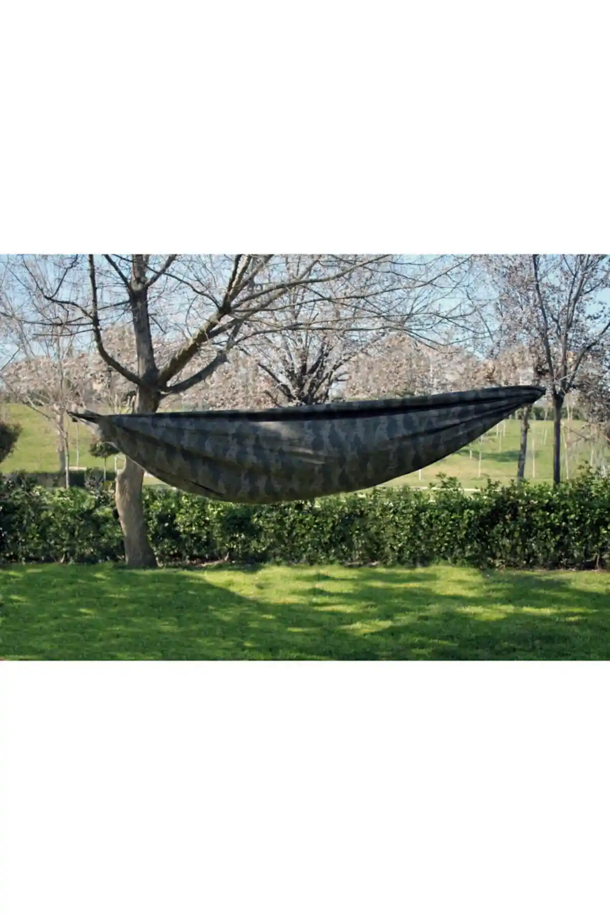 Relax İpek Hamak Kamuflaj Desenli Kamp ve Bahçe Salıncağı Ürün Özellikleri ve Kullanım Avantajları