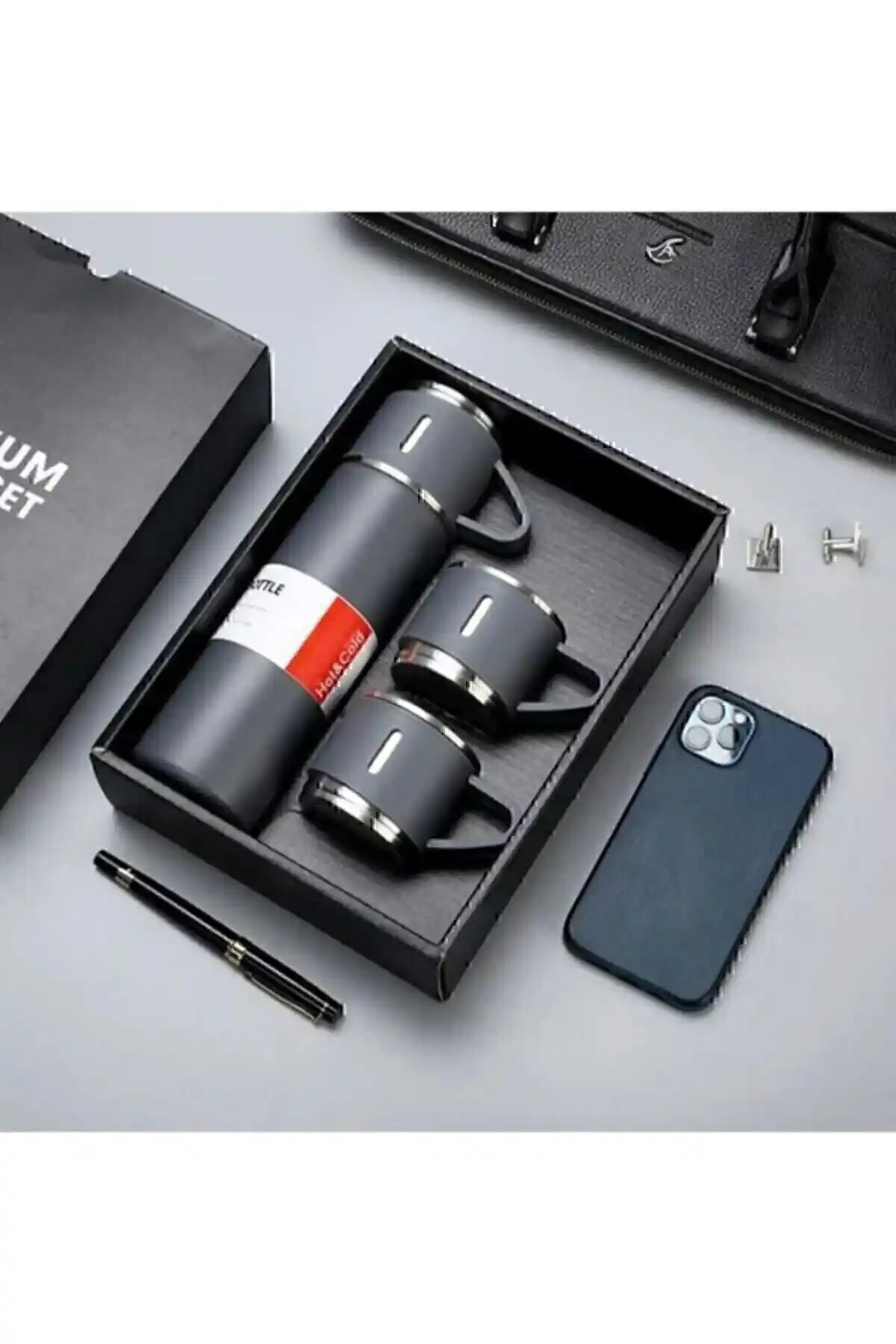 Vera Hediye Paslanmaz Çelik Gri Renkli 3 Bardaklı 500 ml Termos Seti