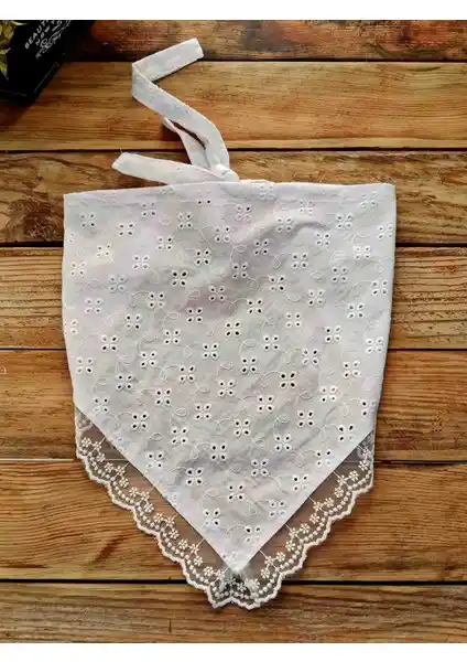 El Yapımı Vintage Dantel Fisto Bandana, Günlük Şıklık ve Rahatlık Sunan Aksesuar
