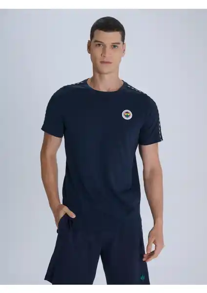 Fenerbahçe Erkek Tribün Basic Tişörtü: Şık ve Rahat Spor Giyim Ürünü