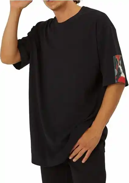 Four Solos Unisex Oversize T-shirt: Rahat ve Şık Günlük Giyim Seçeneği