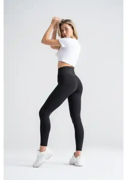 LeggFly Kadın Crop T-Shirt Modern Şıklık ve Konfor Sunan Tasarım