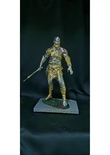 Kratos 31 cm Figür: Güç ve Detayların Buluştuğu Koleksiyon Parçası
