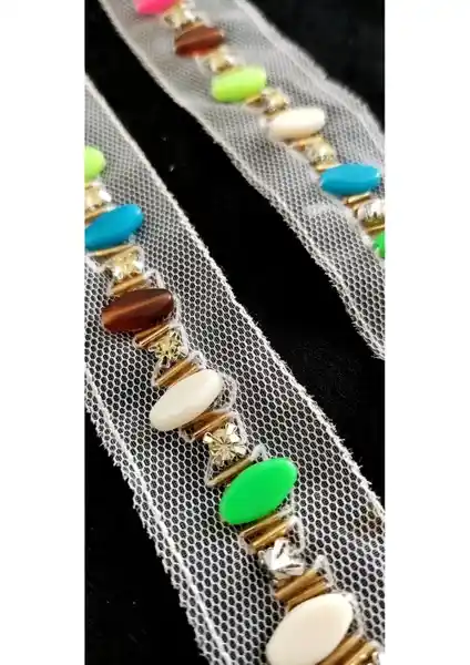 Altay Aksesuar Renkli Taş Boncuk İşlemeli Beyaz Tül Dekoratif Şerit