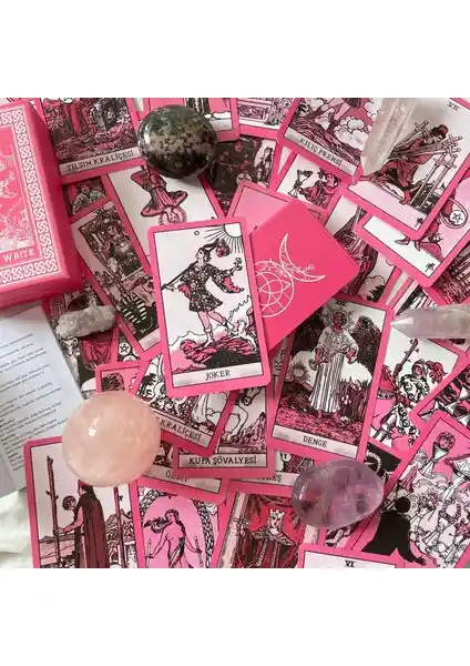Planet Butik Regin Pink Rider Waite Tarot Destesi: Sanat ve Spiritüelliğin Birleşimi