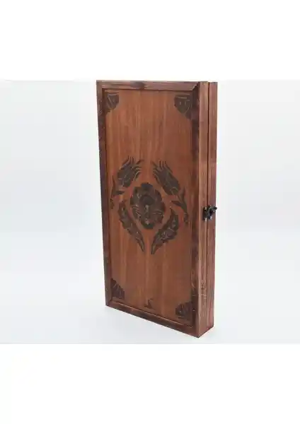 Selçuklu Tavla: Gelenekten Modern Tasarıma Sahip Ahşap Masa Oyunu