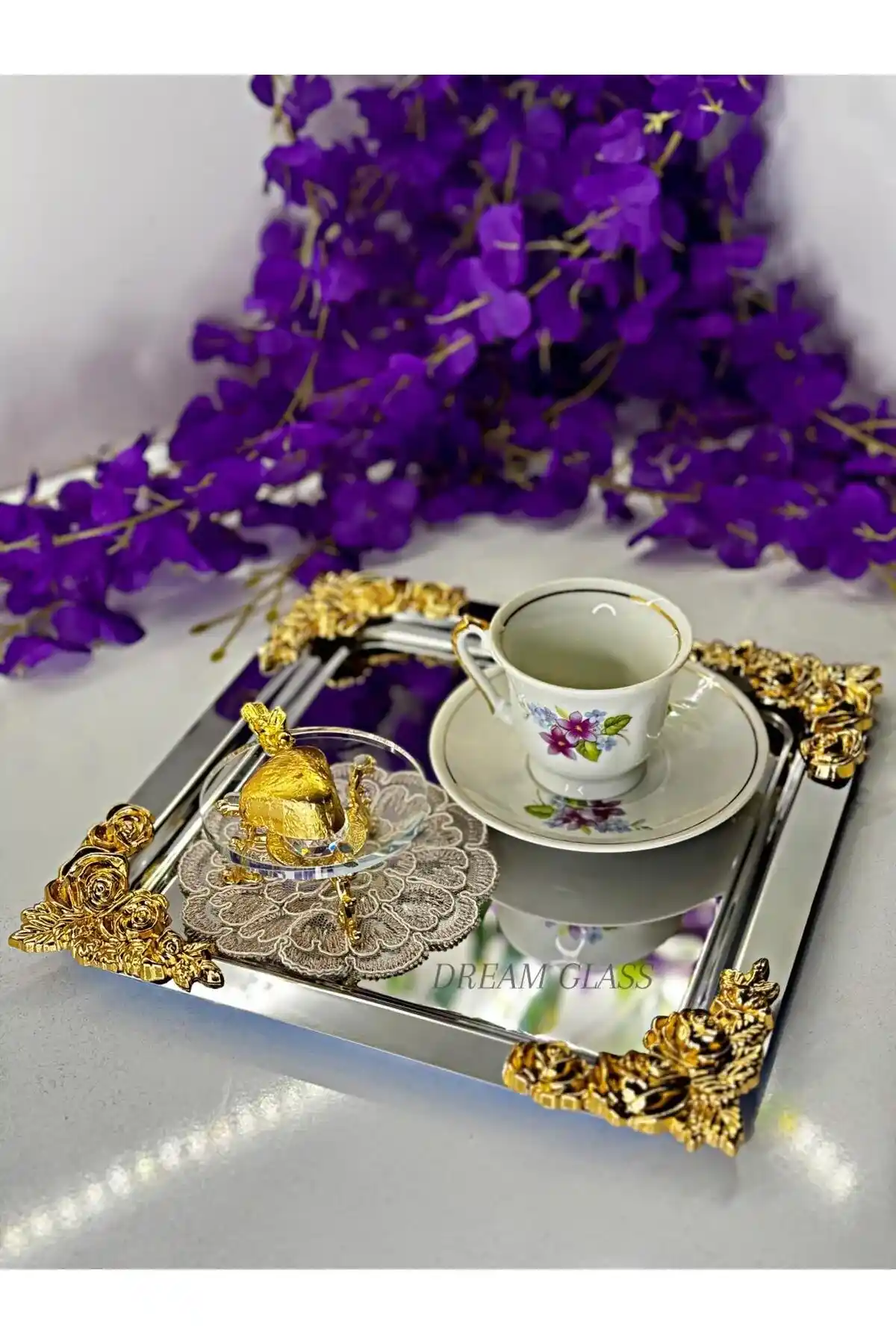 6'lı Kahve Sunum Tepsisi: Fonksiyonellik ve Estetiği Bir Arada Sunan Tasarımlar