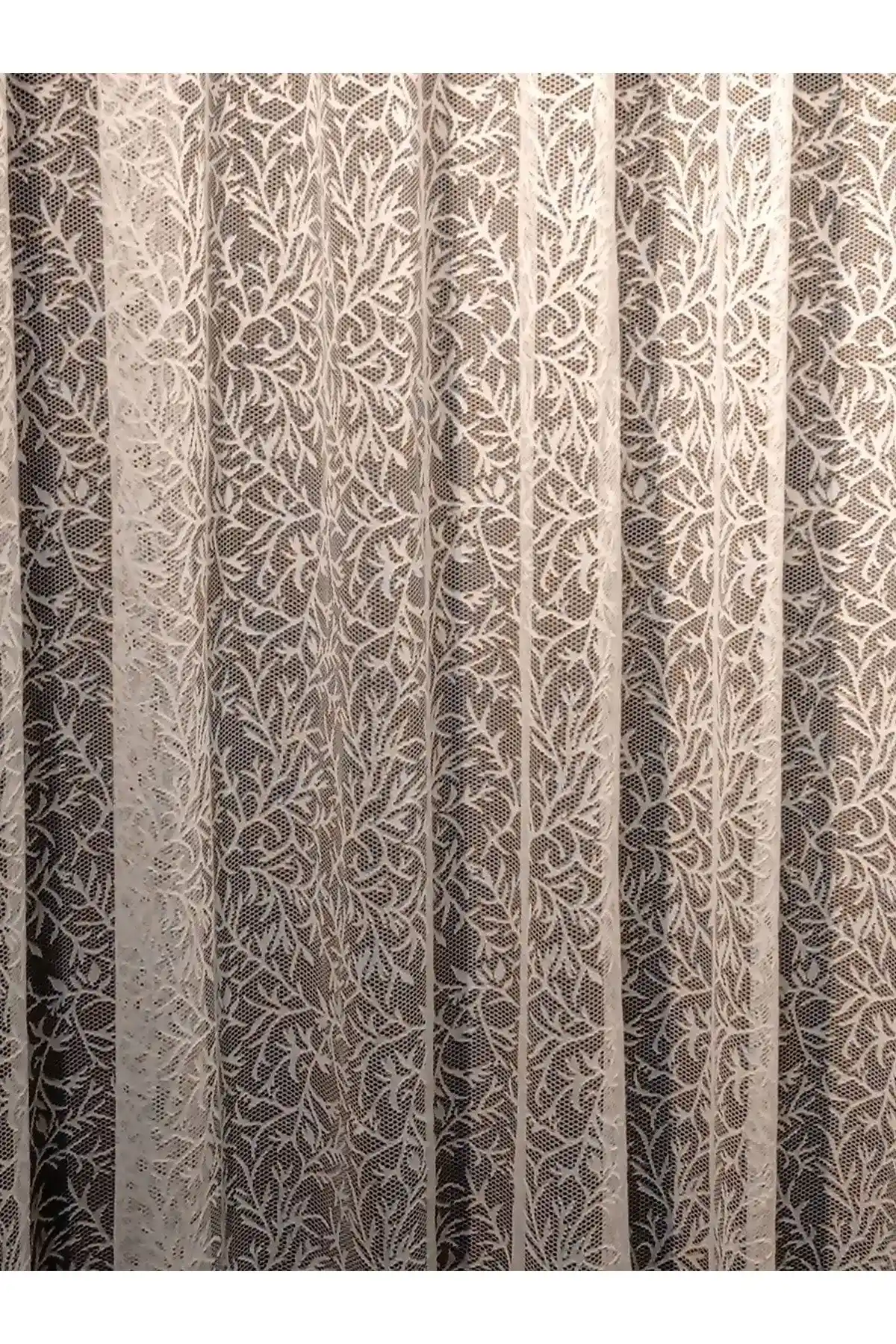 Ağaç Dalı Desenli Modern Tül Perde: Şık ve Fonksiyonel Tasarım Çözümü