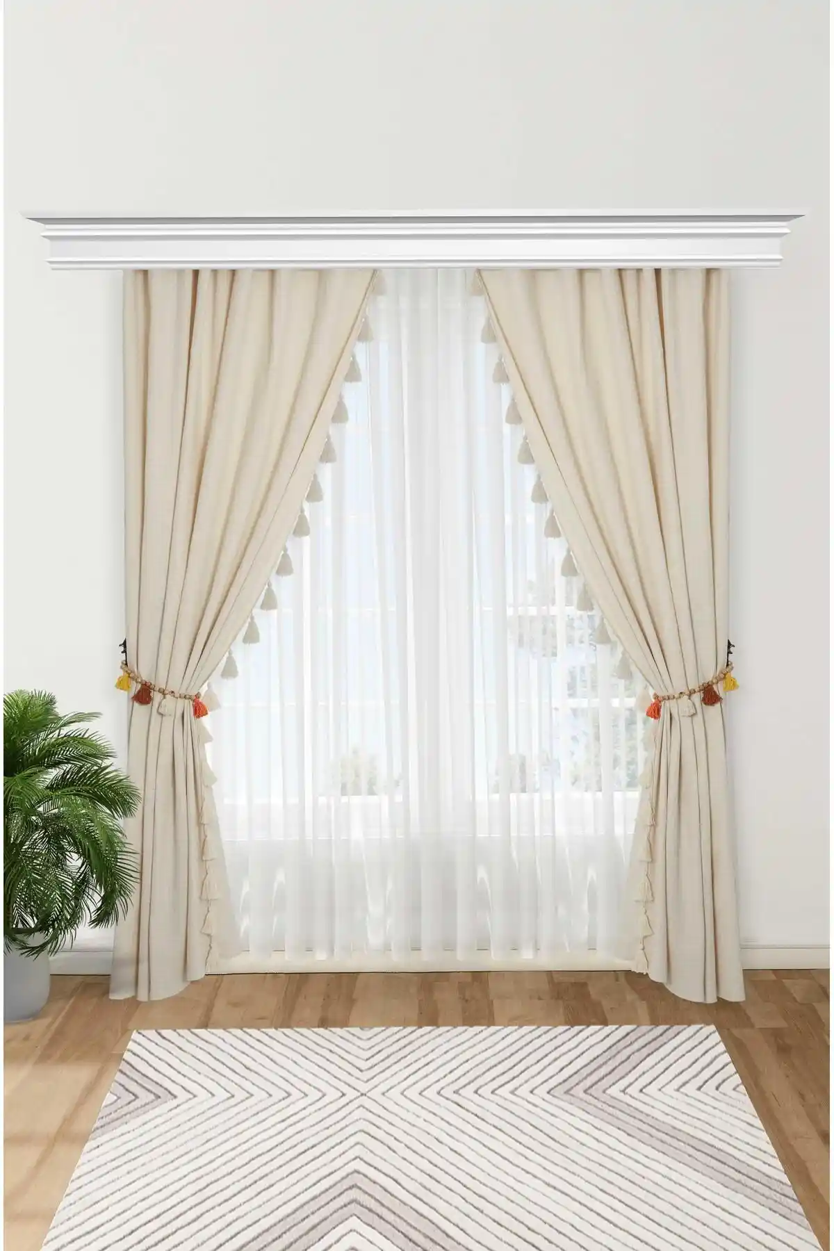 Aisha's Design Ahşap Boncuklu Renkli Püsküllü Fon Perde: Estetik ve Fonksiyonellik Bir Arada