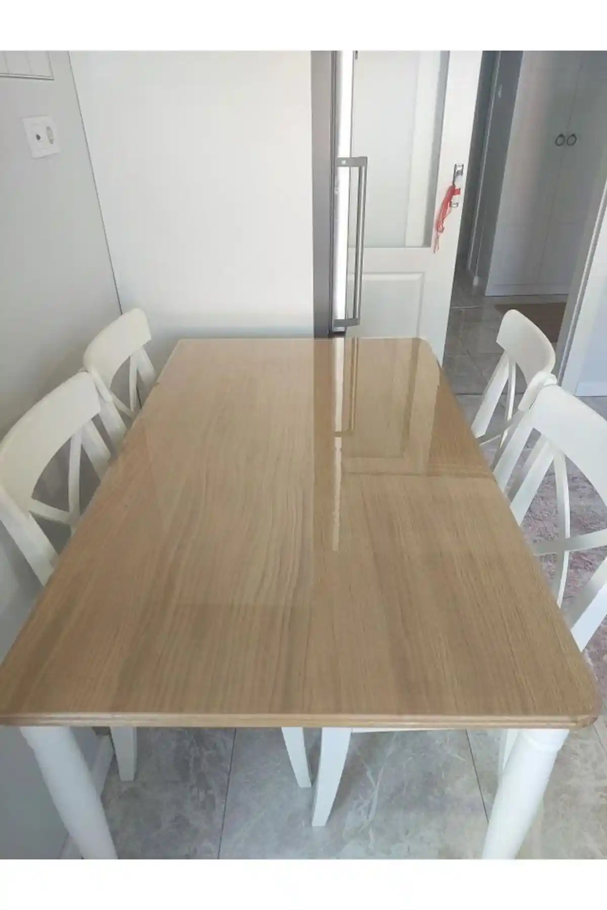 Akıllı Yapışkanlı Kaymaz Şeffaf Masa Örtüsü: Modern ve Dayanıklı Koruma Çözümü