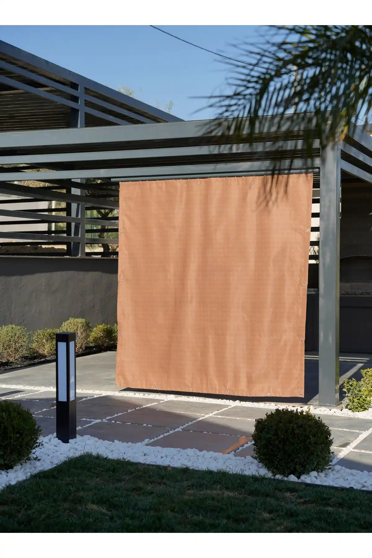 Altınpamuk Balkon Perdesi: Estetik ve Fonksiyonellik Sunan Modern Çözüm