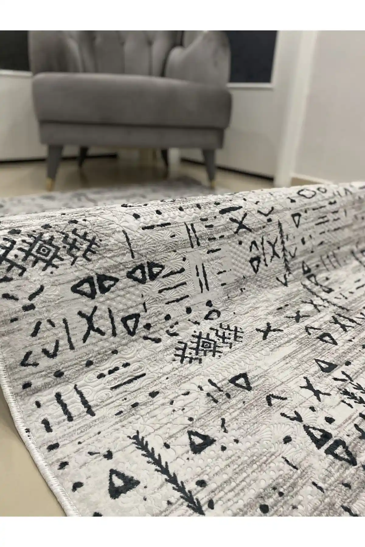 Alya Home ve Oriente Home Halı Yolluk Karşılaştırması Modern İç Mekanlar İçin