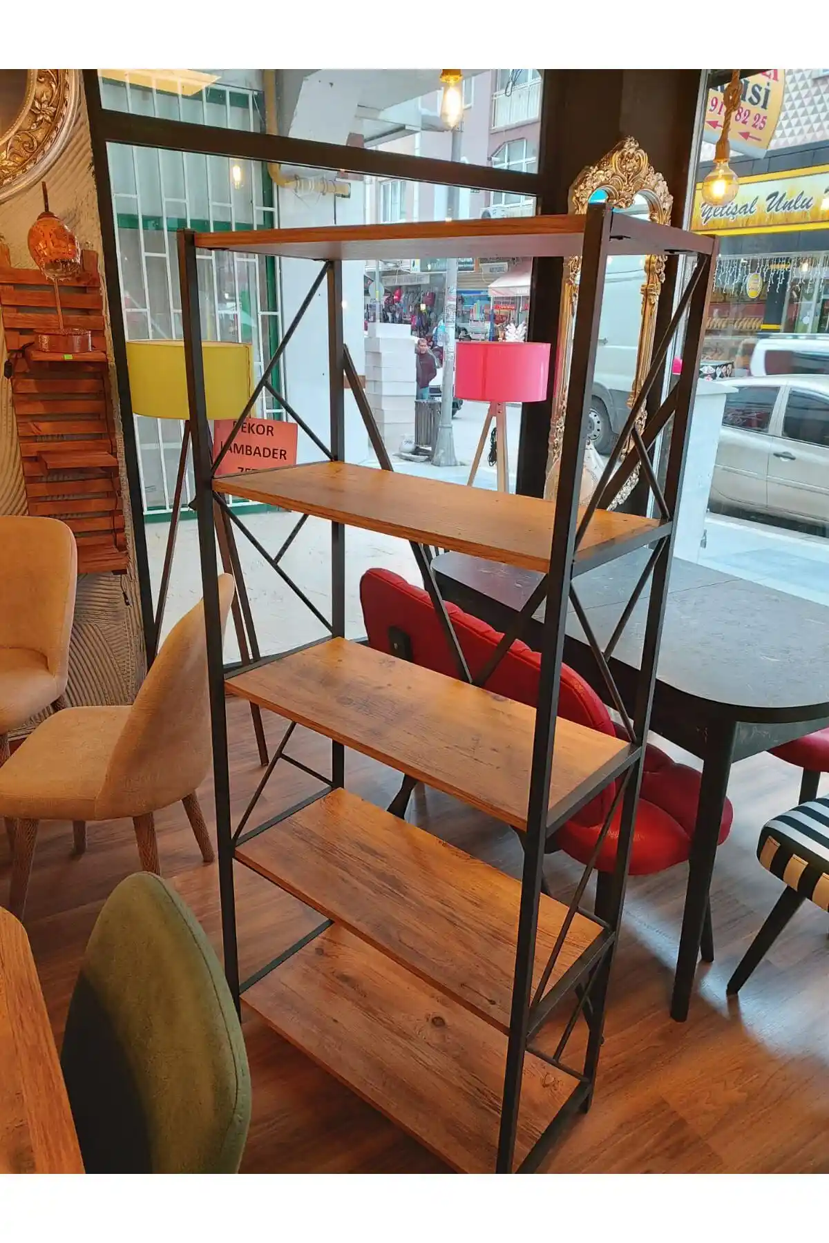 Atlantik Çam 5 Raflı Kitaplık: Retro Stil ve Dayanıklı Metal Tasarım