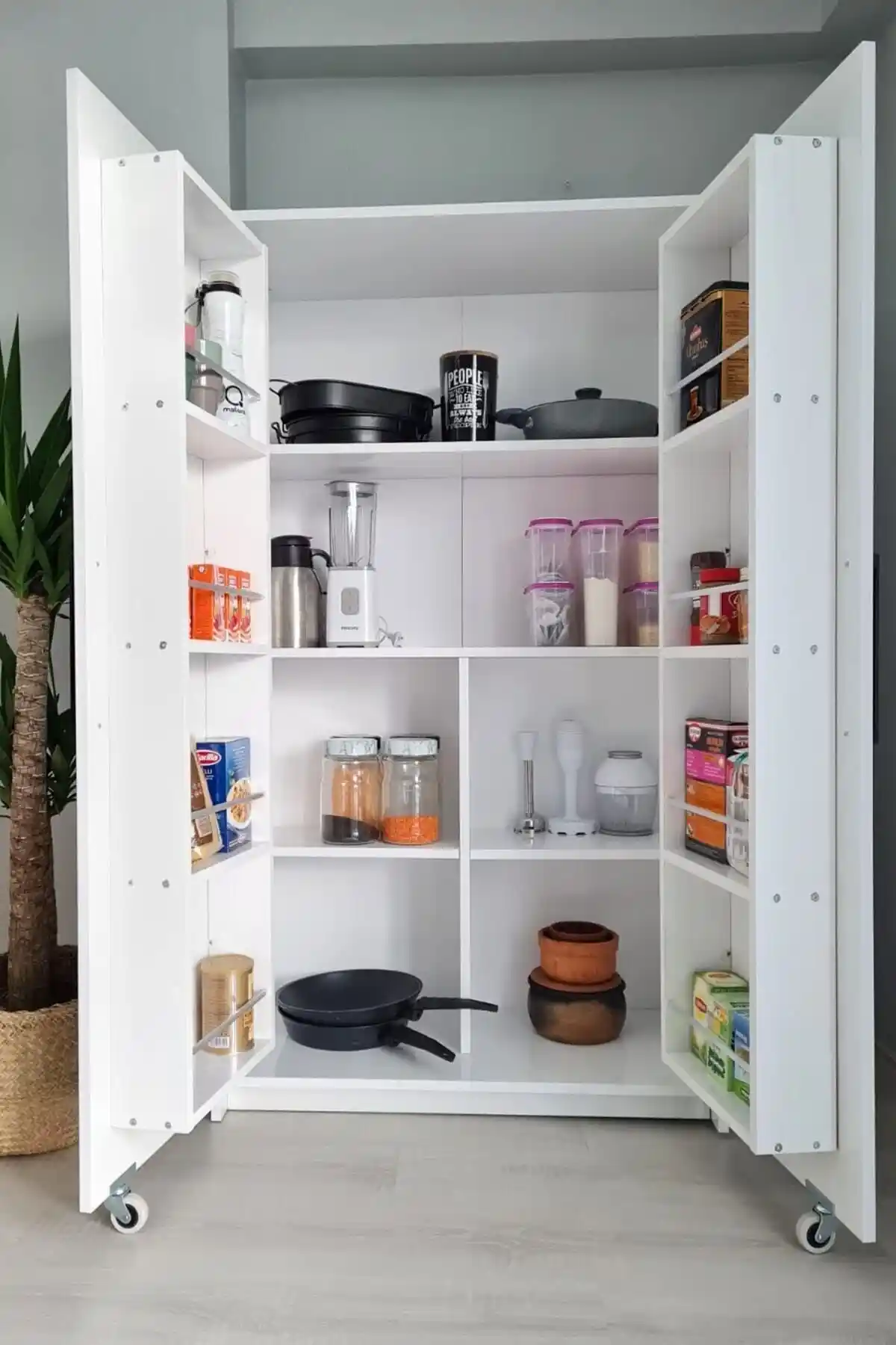 Avmpark Beyaz Çok Amaçlı Dolap: Modern ve Fonksiyonel Depolama Çözümü