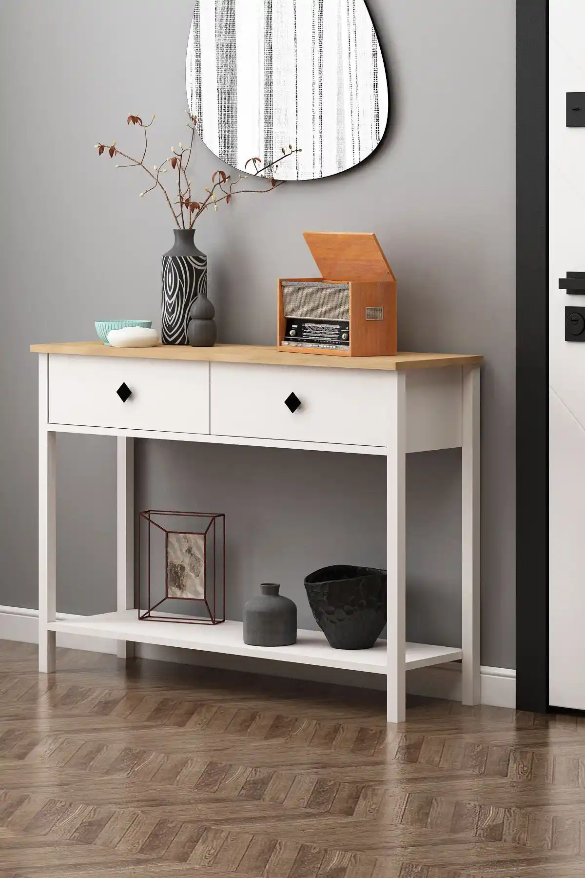 Avmpark Remy ve Yurudesign Larris Aynalı Dresuar Karşılaştırması