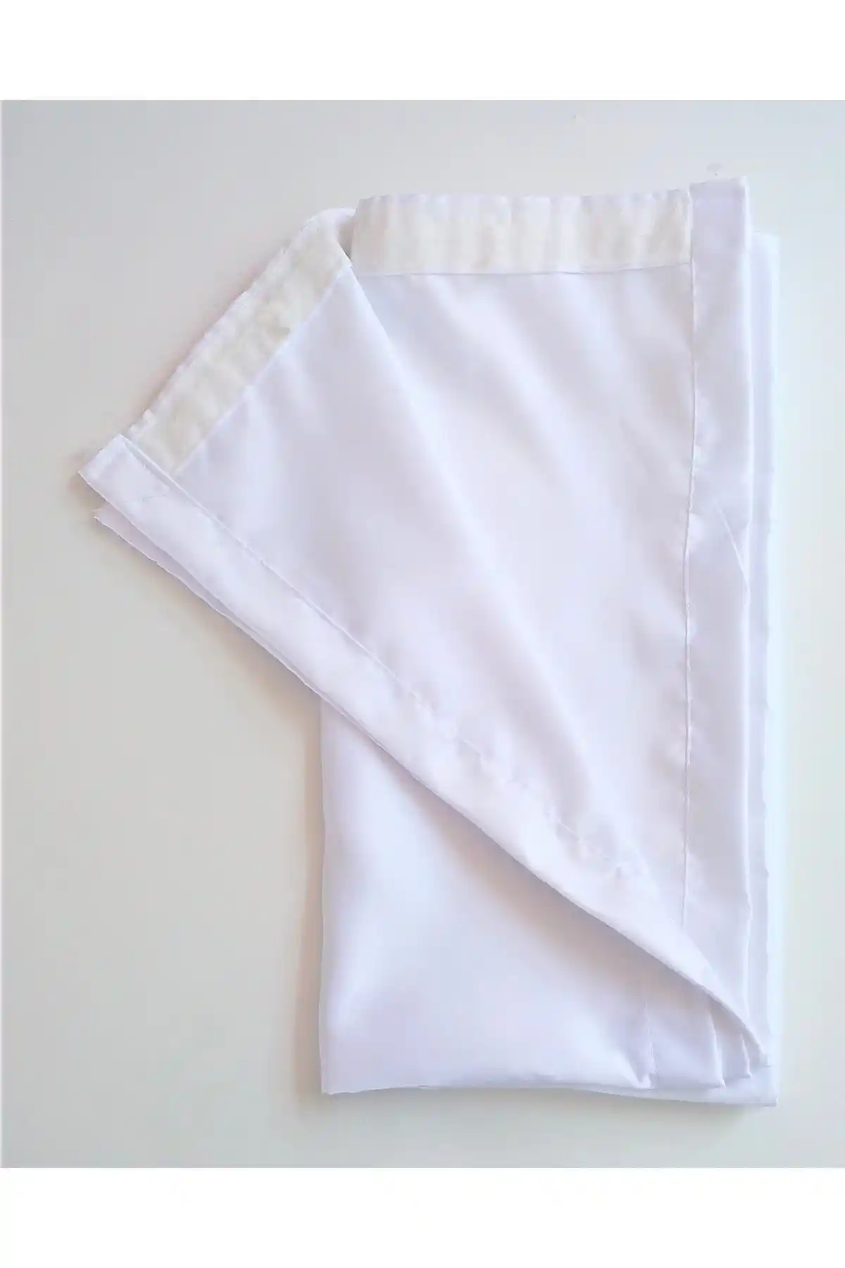 AYCE EV TEKSTİLİ ve Perdexpress Beyaz Saten Güneşlik Perde Karşılaştırması