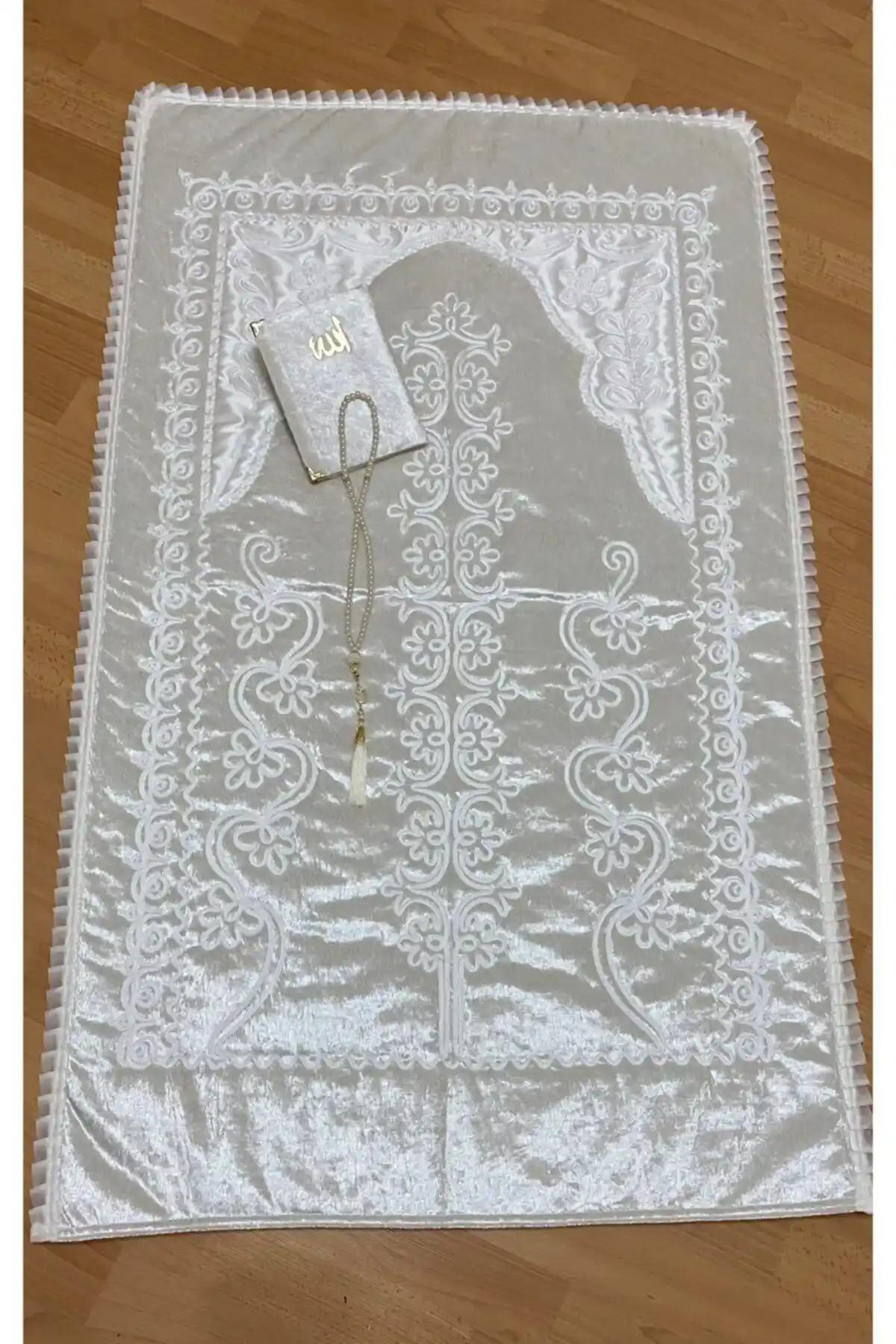 Ayhanhome Kadife Seccade: Modern ve Şık Tasarımıyla Dini Ritüeller İçin Uygun