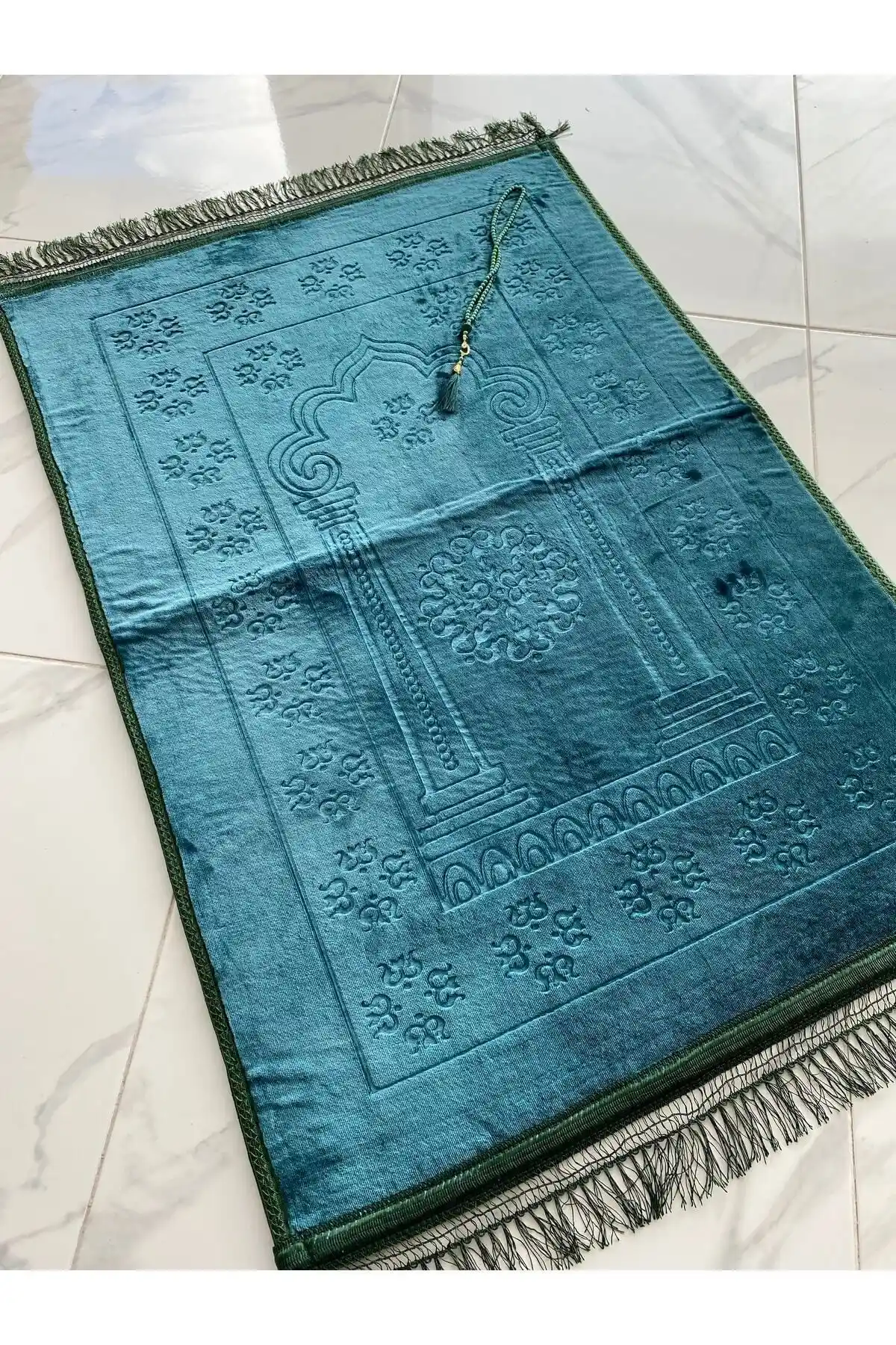 AYHANHOME Lüks Kalın Yumuşak Peluş Kaymaz Taban Özellikli Seccade ve Tesbih