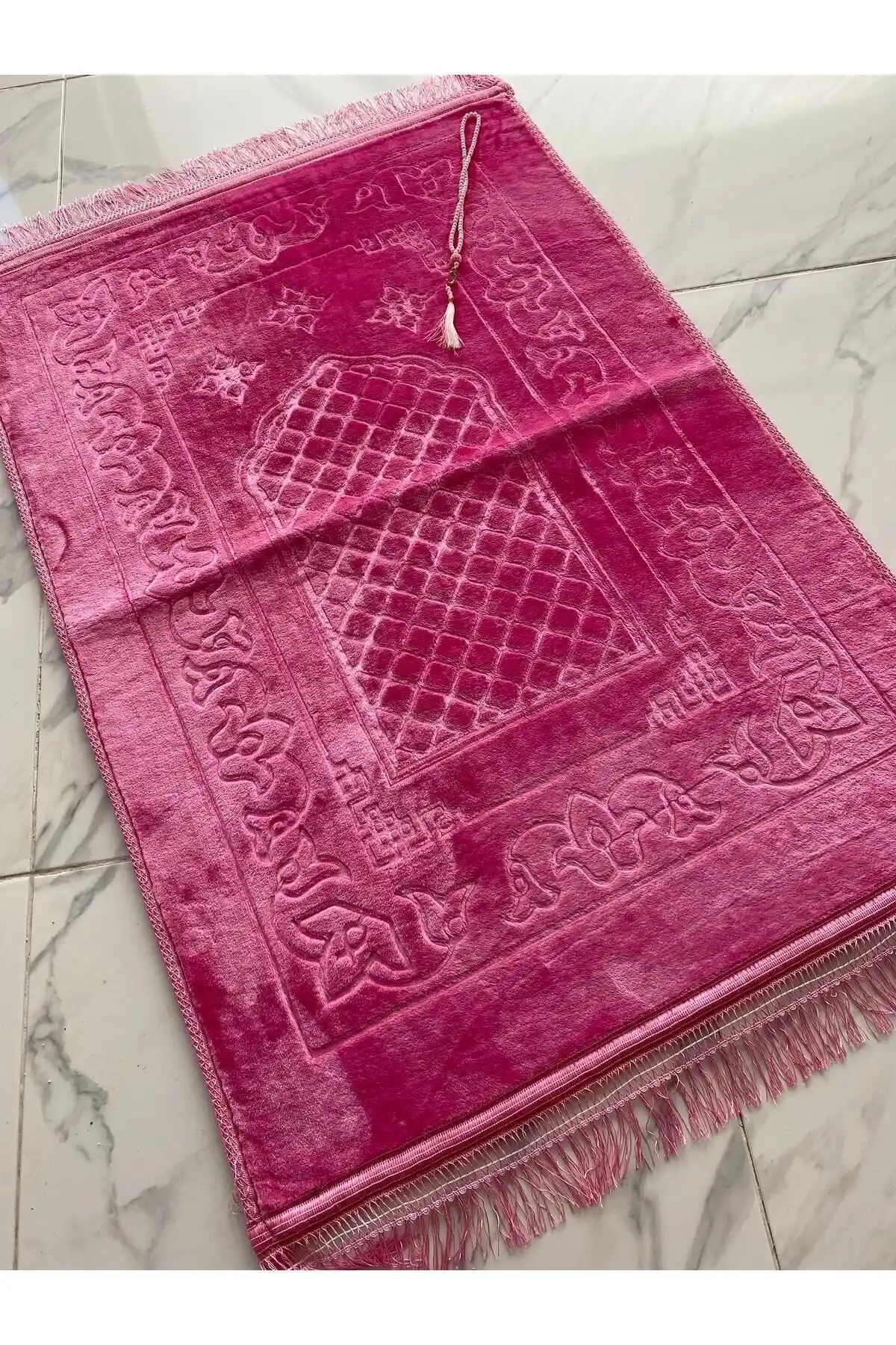 AYHANHOME Lüks Kalın Yuşak Peluş Kaymaz Taban Özellikli Seccade