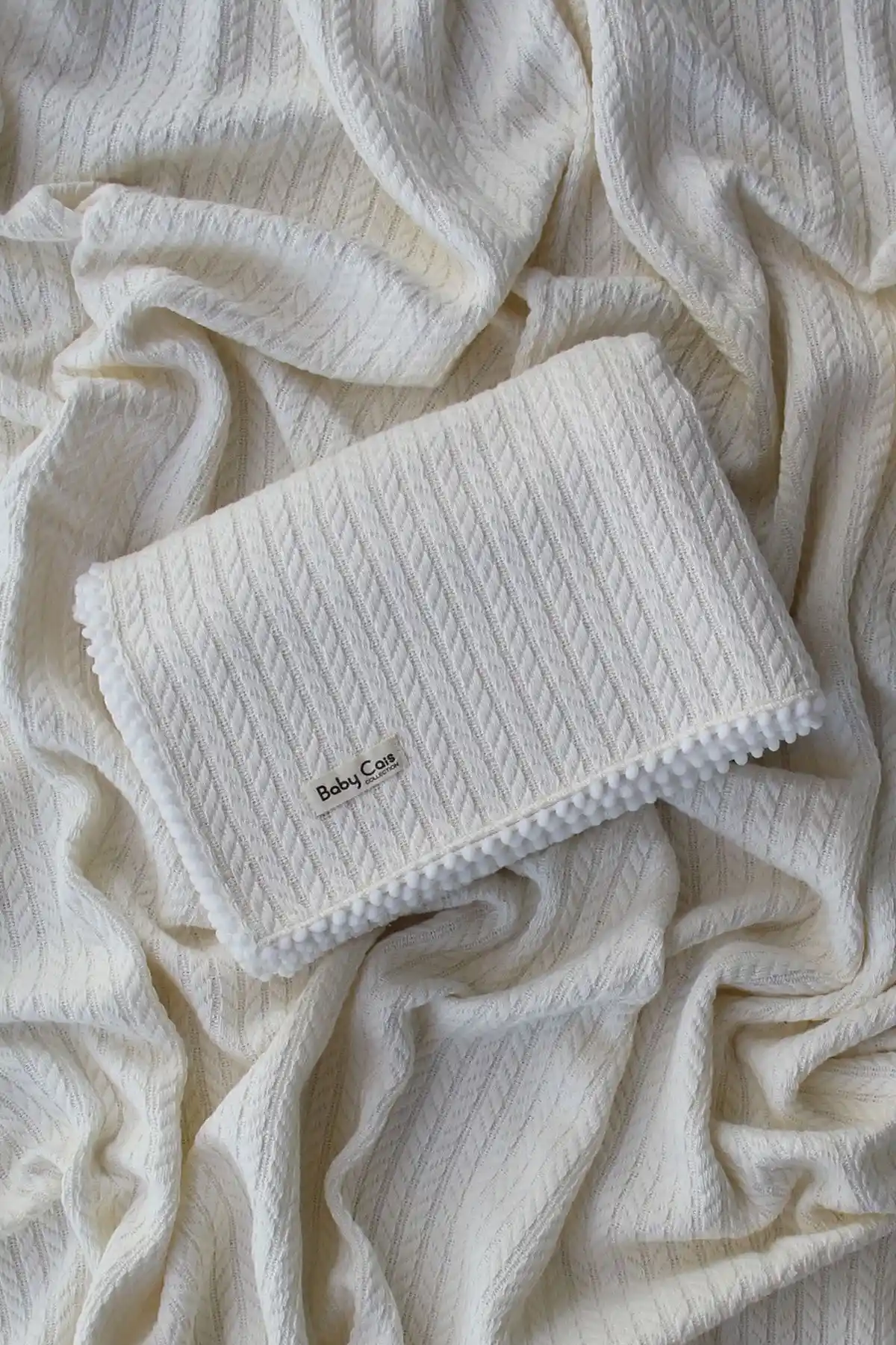 Baby Cais Organik Pamuk Bebek Pikesi: Çok Amaçlı, Sağlıklı ve Şık Tasarım