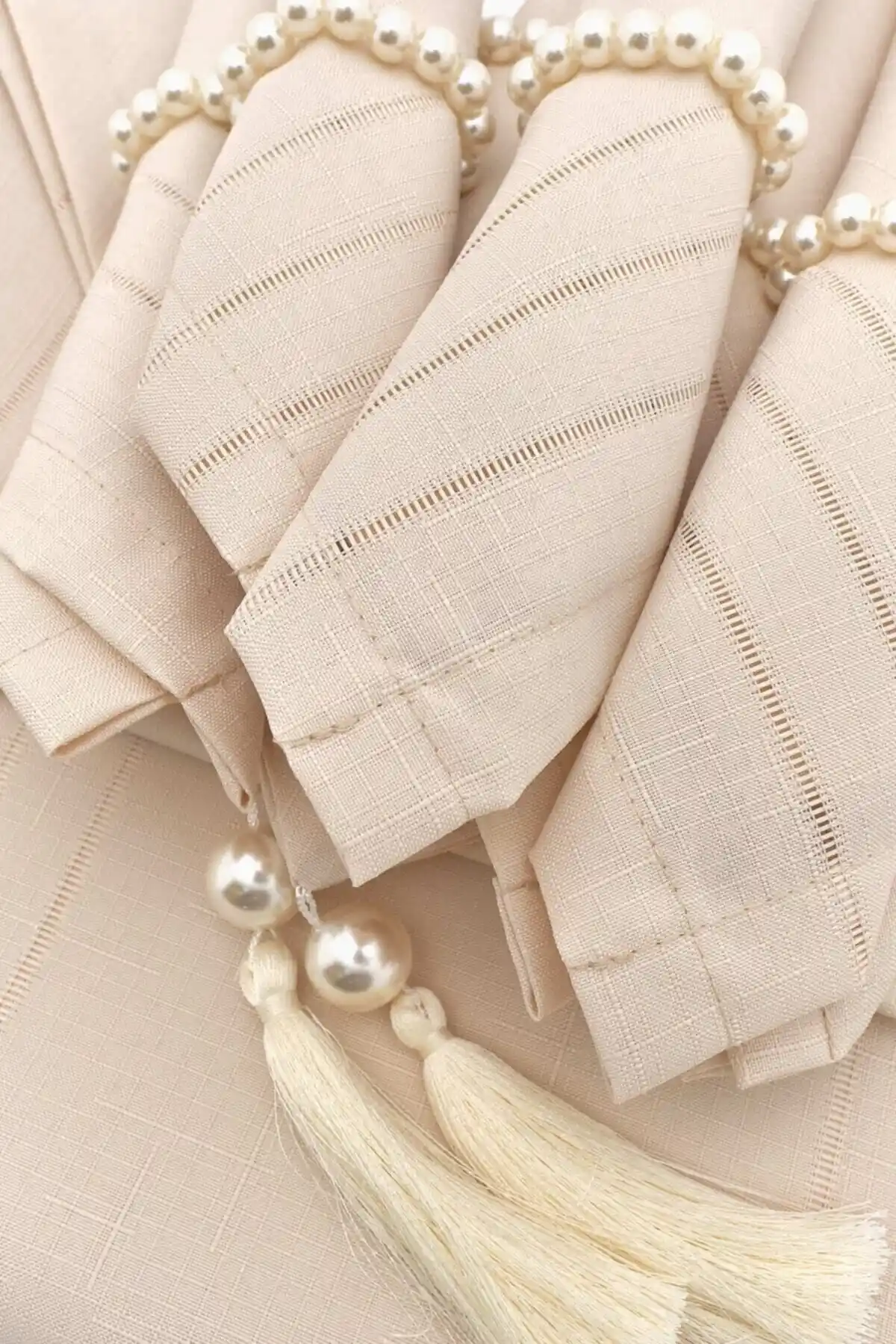 Bahar Bej 26 Parça Yemek Takımı Modern ve Şık Tasarımıyla Ev Dekorasyonunu Tamamlar