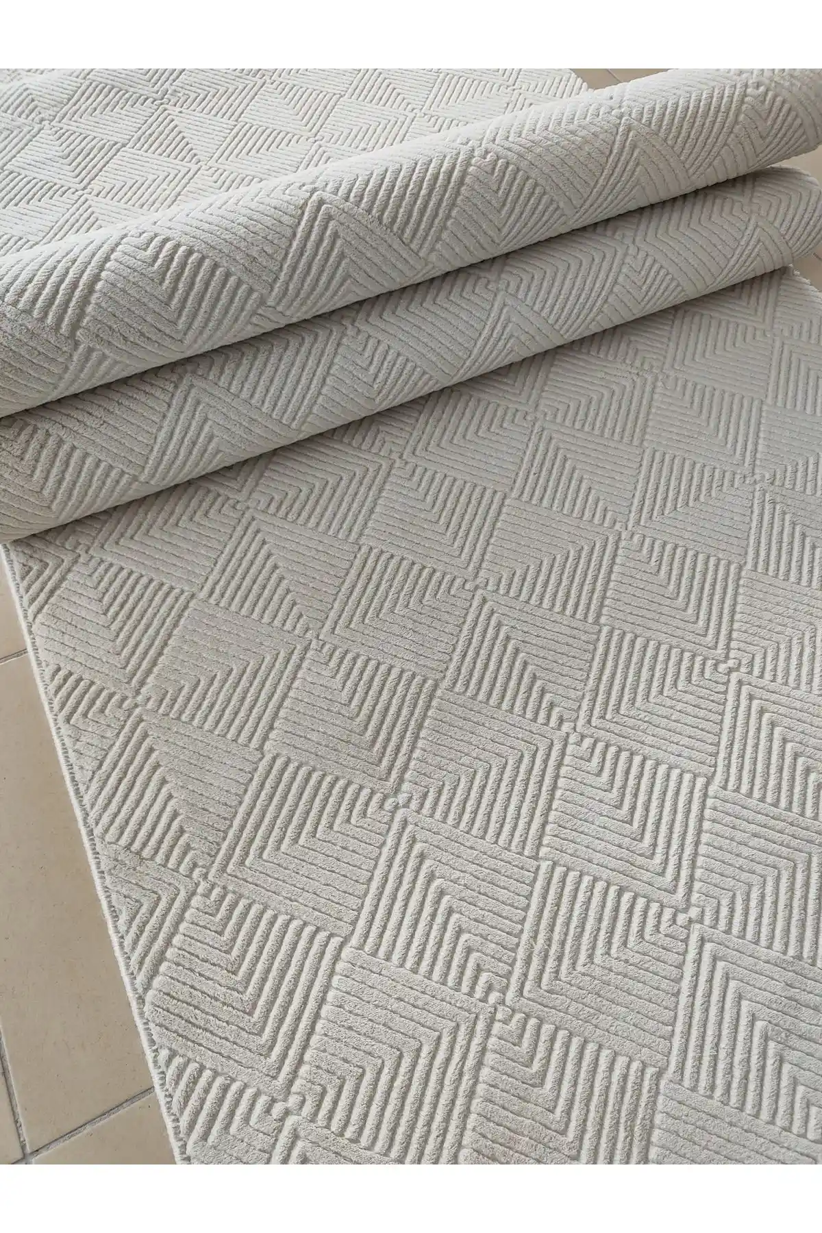 Bakırözühome ve Konfor Halı Karşılaştırması: Özellikler ve Kullanım Alanları