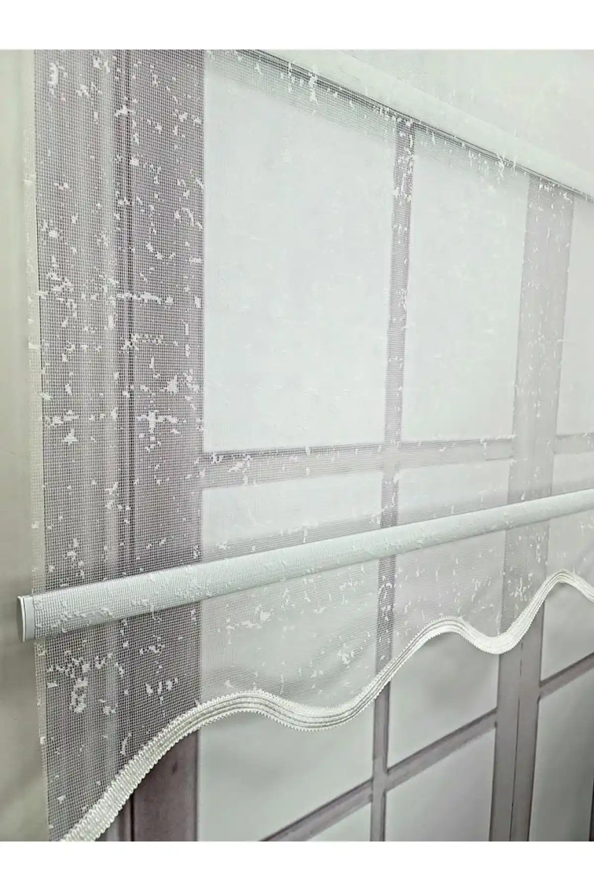 BBB Çift Mekanizmalı Tül Stor Perde Ekru TS1930 ile Şıklık ve Fonksiyonellik Sağlayın