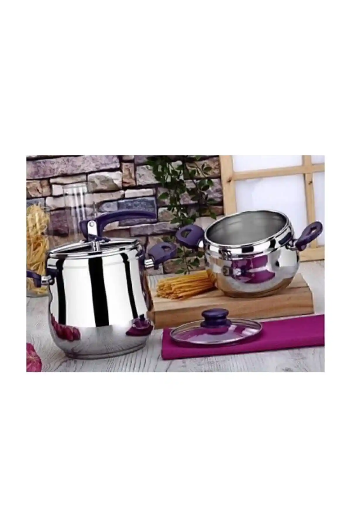 Berlin 2li ve Nehir Silver Trend Düdüklü Tencere Setleri Karşılaştırması