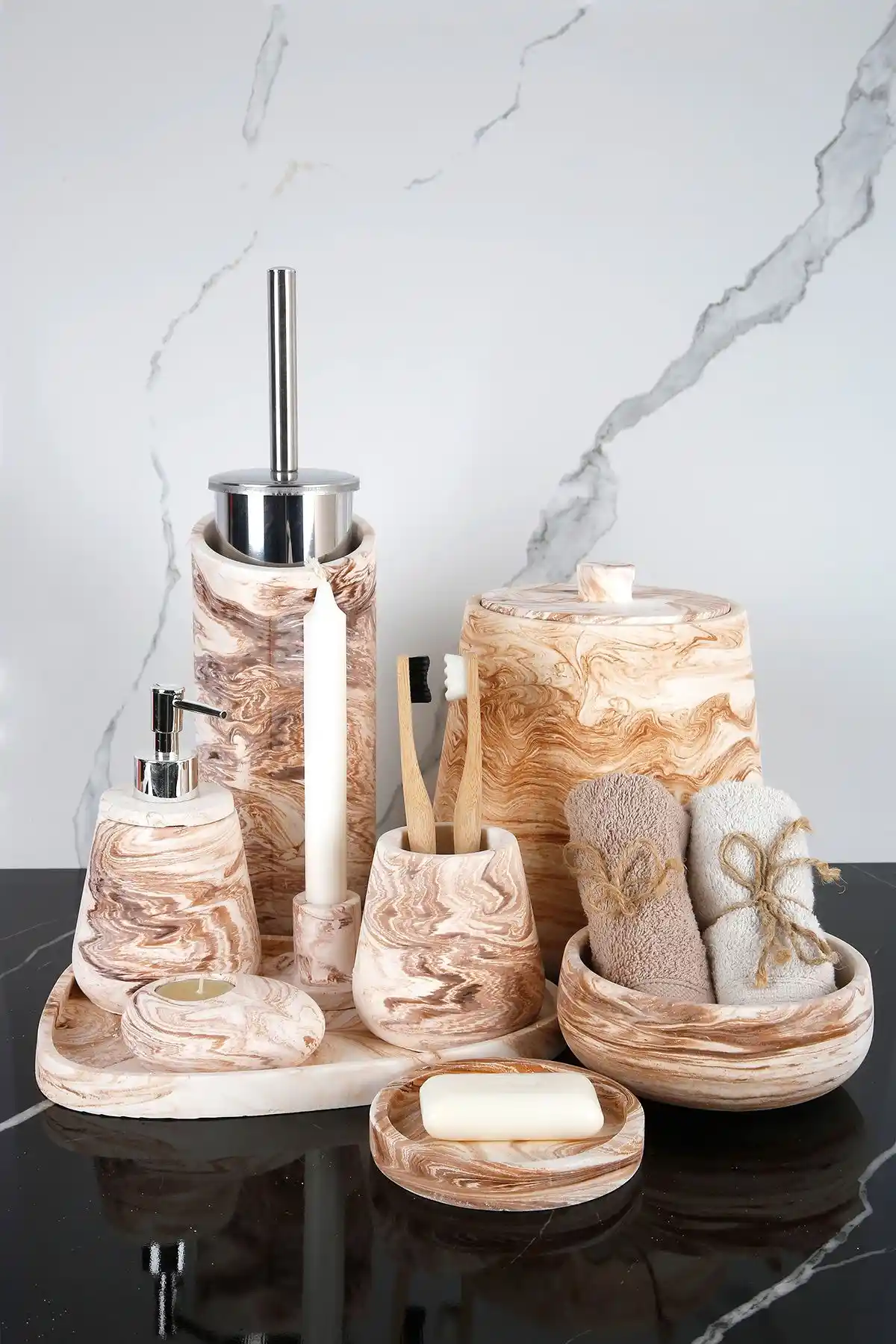 Betonmall 11 Parça Mermer Desenli Beton Banyo Seti Modern ve Dayanıklı Tasarımın Öne Çıkan Parçası