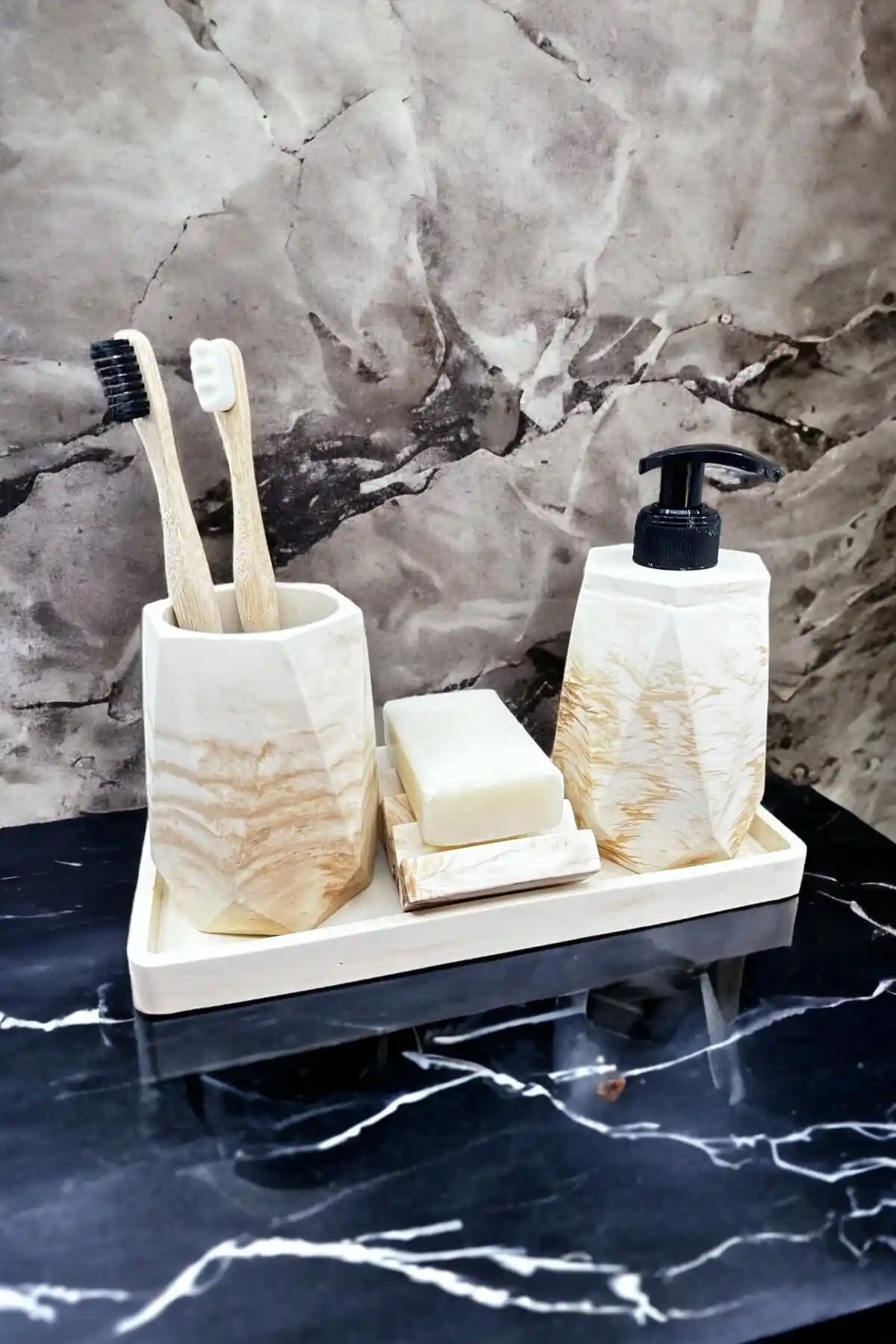 Betonmall 4 Parça Mermer Desenli Beton Banyo Seti Modern ve Şık Tasarım Seçenekleri