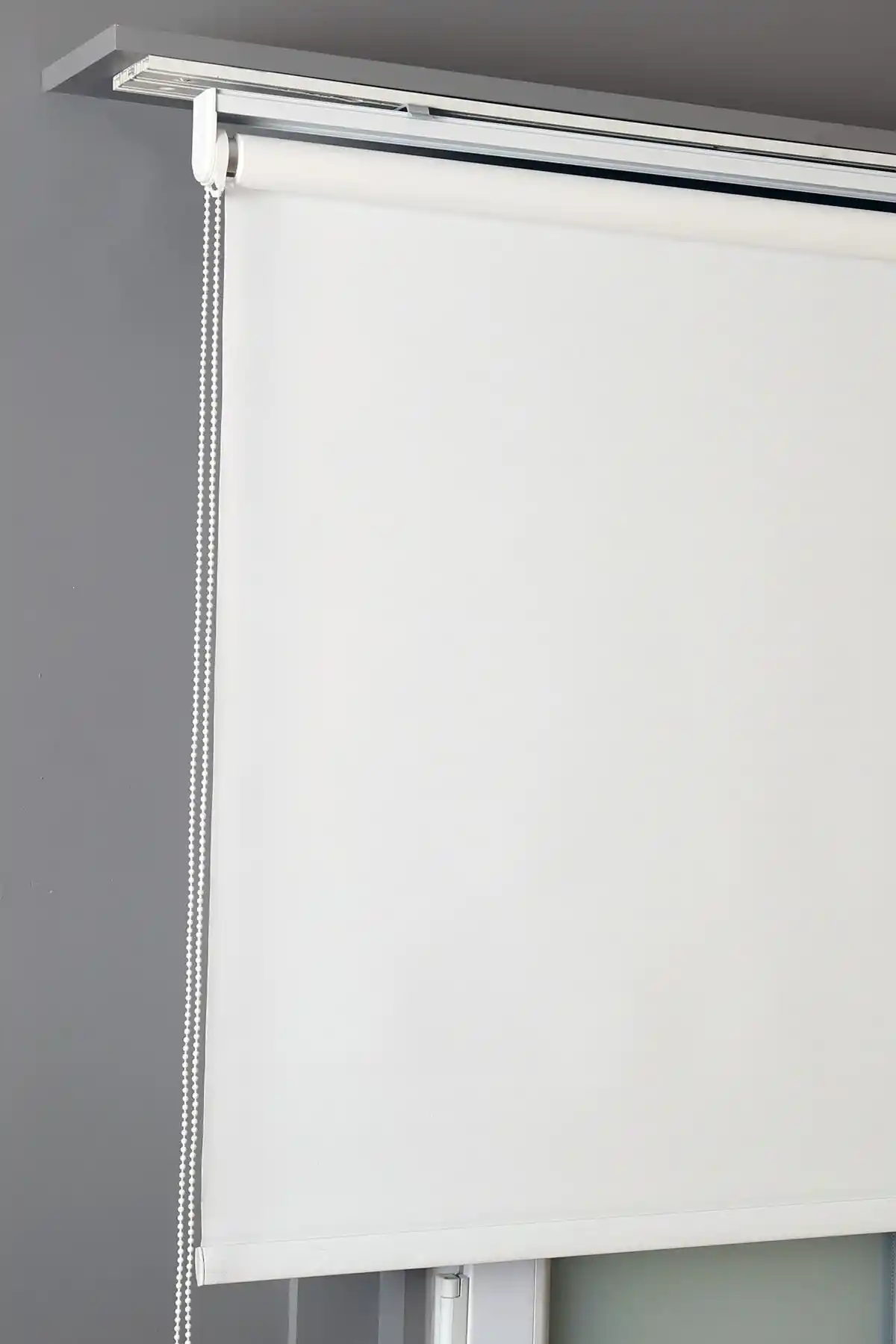 BizdenPerde Brillant Mat Beyaz Kumaş Stor Perde İncelemesi ve Özellikleri