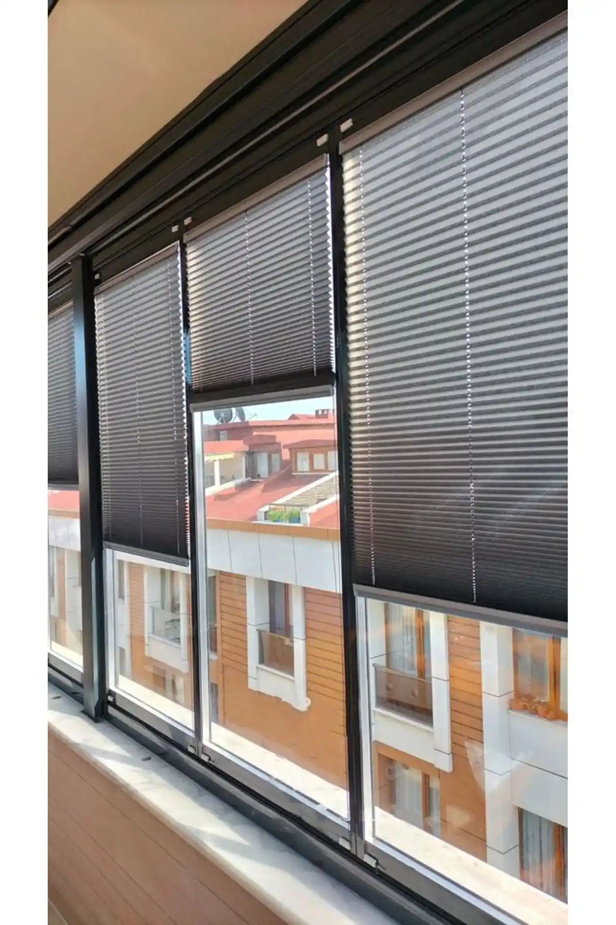 Bizdenperde Plicell Katlanır Cam Balkon Perdesi Modern ve Şık Tasarım İle Dayanıklı Kullanım