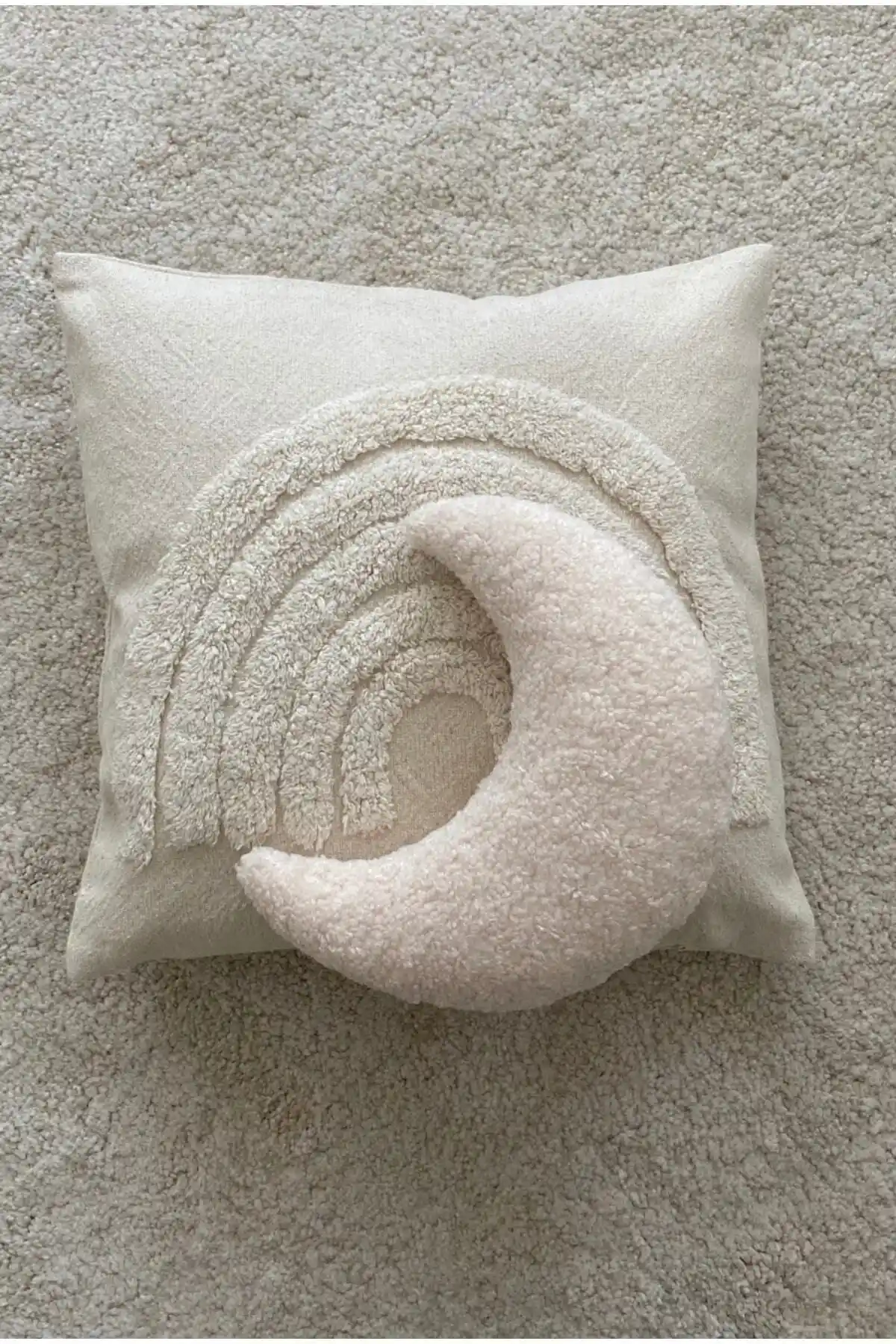 Bohemoon Teddy Moon Krem Yastık: Çocuk Odaları İçin Estetik ve Konforlu Seçenek