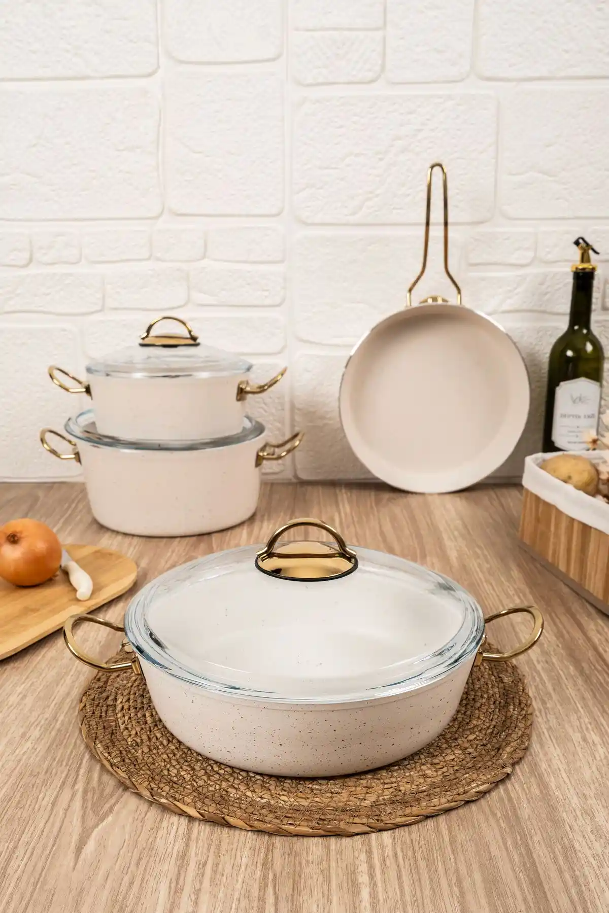 Çarşıdayız 7 Parça Gold Demir Kulp Beyaz Granit Tencere Seti - Estetik ve Fonksiyonellik